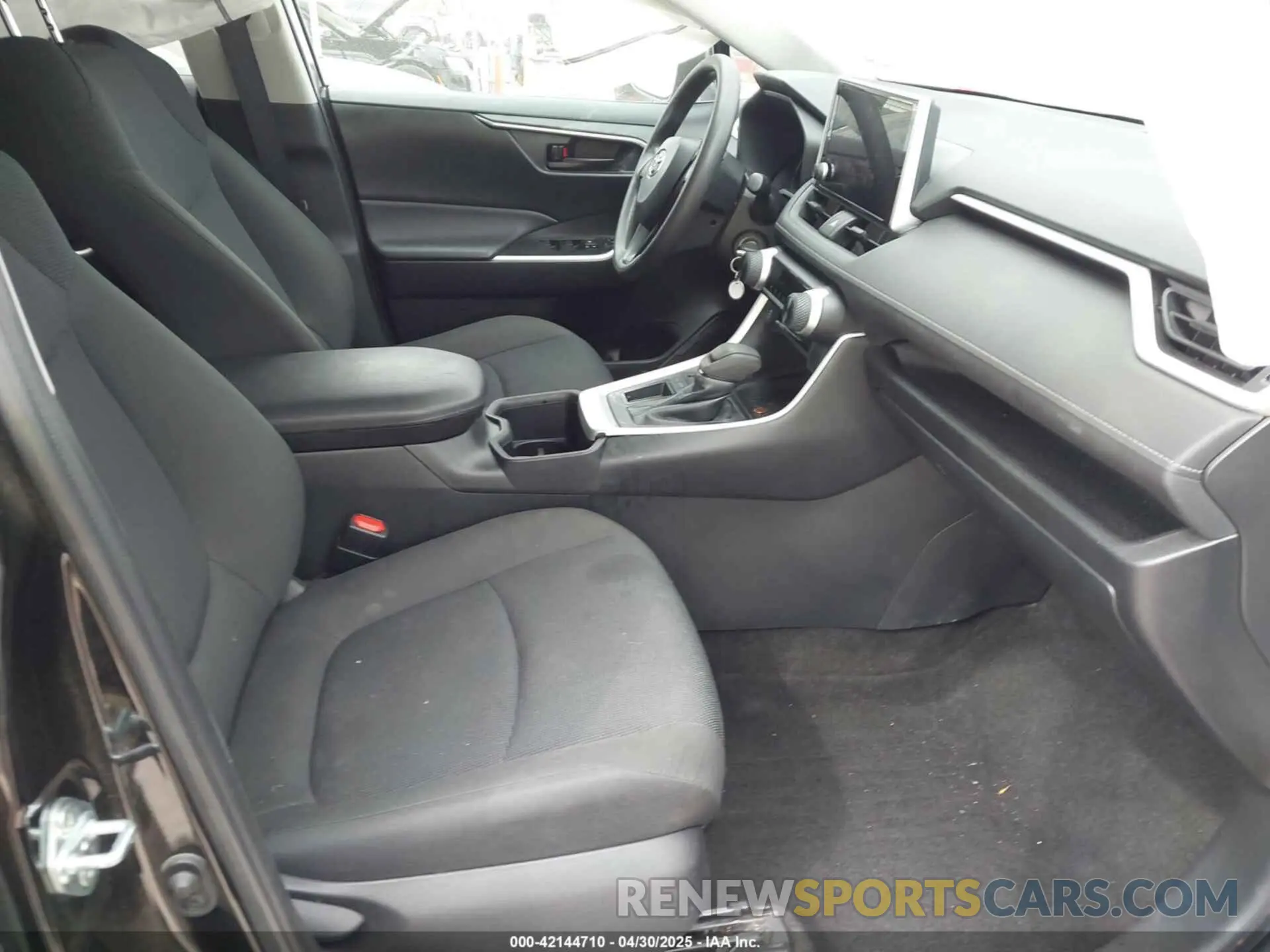 5 Фотография поврежденного автомобиля 2T3H1RFV8PW280201 TOYOTA RAV4 2023