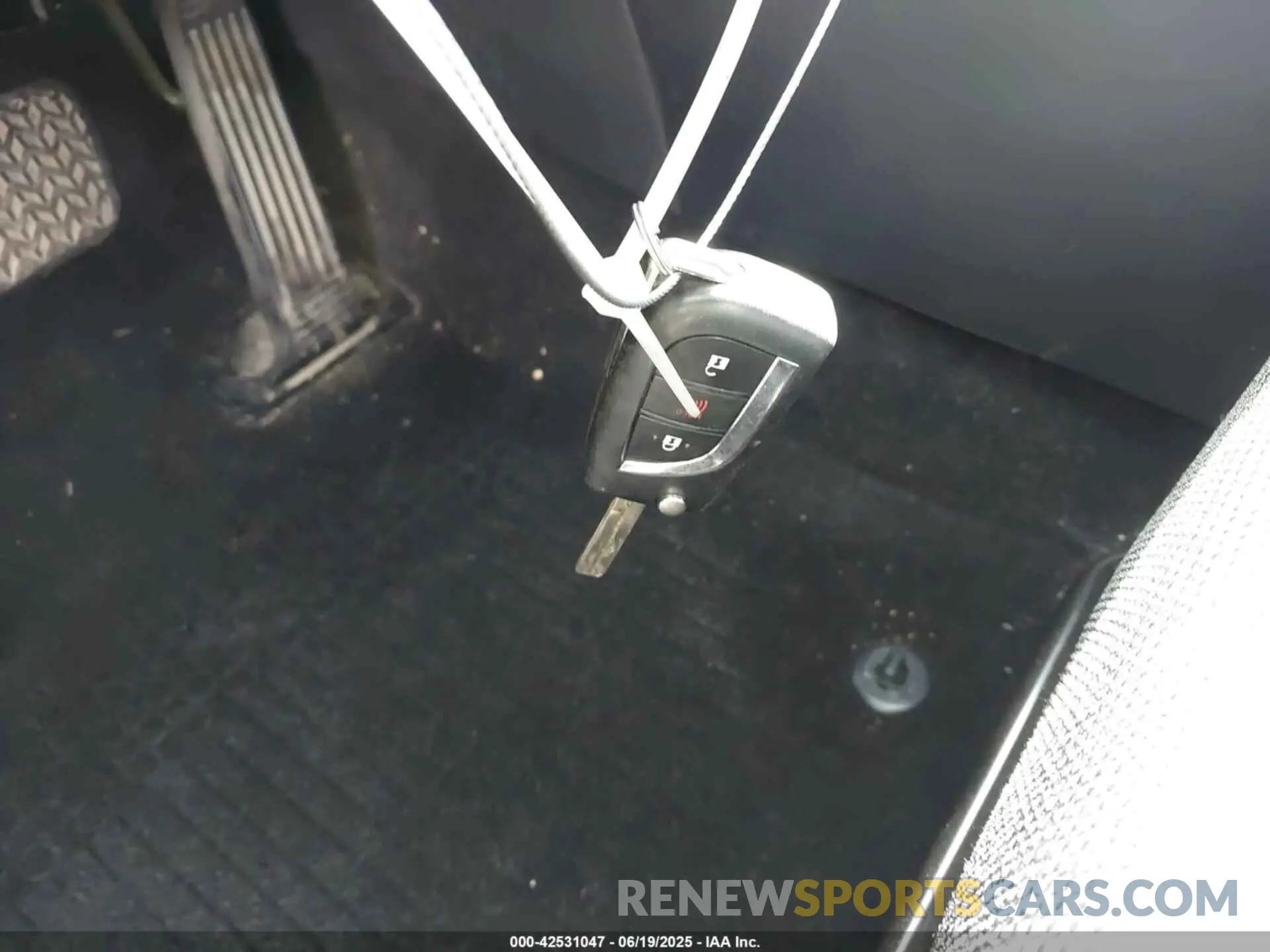 11 Photograph of a damaged car 2T3H1RFV9PW264489 TOYOTA RAV4 2023