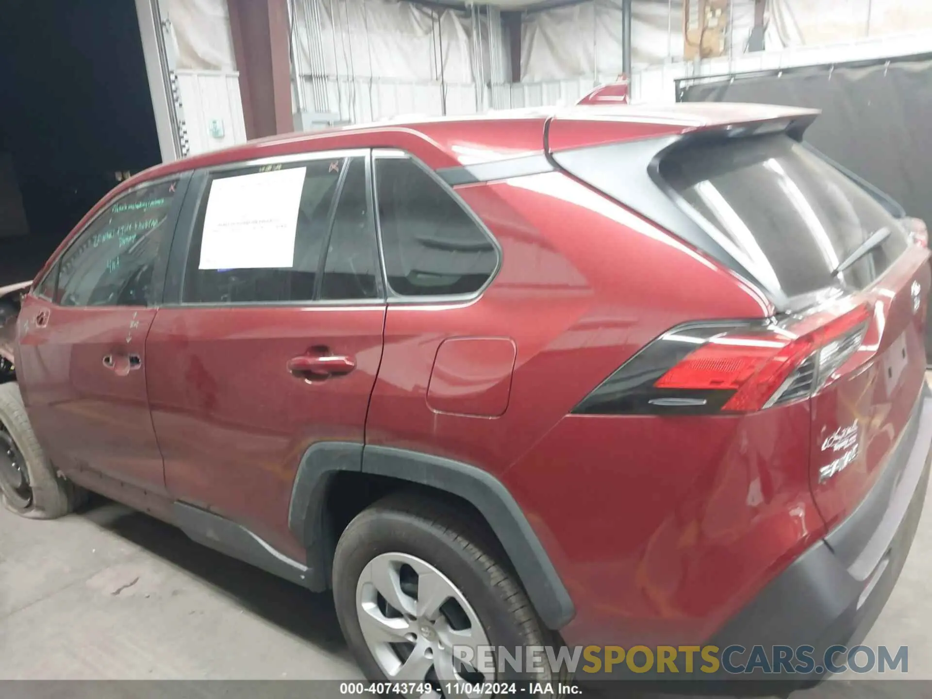 15 Photograph of a damaged car 2T3H1RFVXPW246356 TOYOTA RAV4 2023
