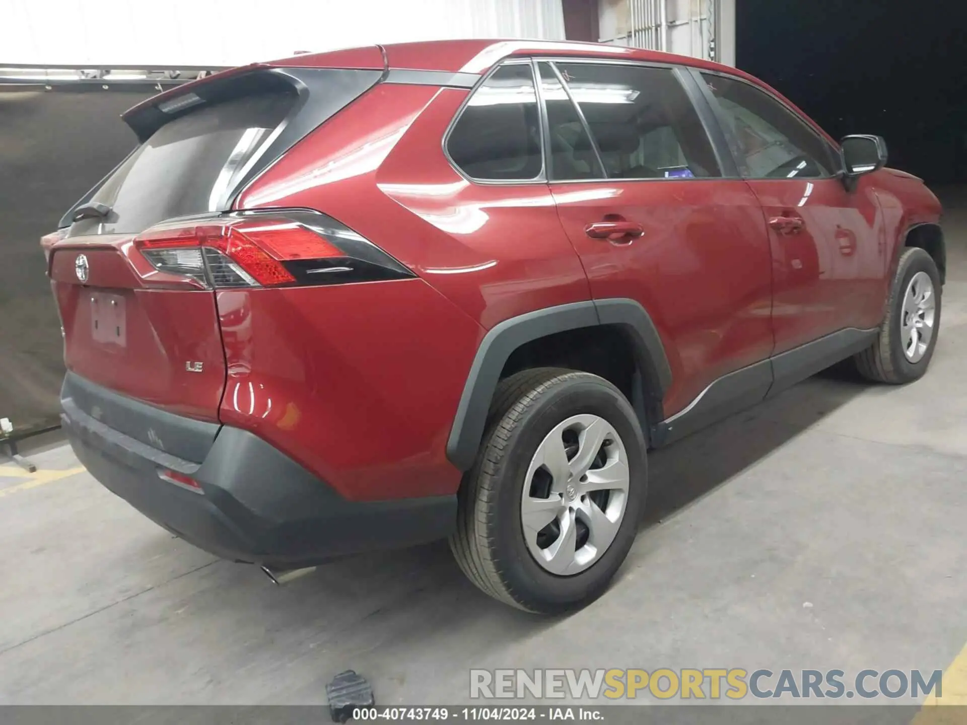 4 Photograph of a damaged car 2T3H1RFVXPW246356 TOYOTA RAV4 2023