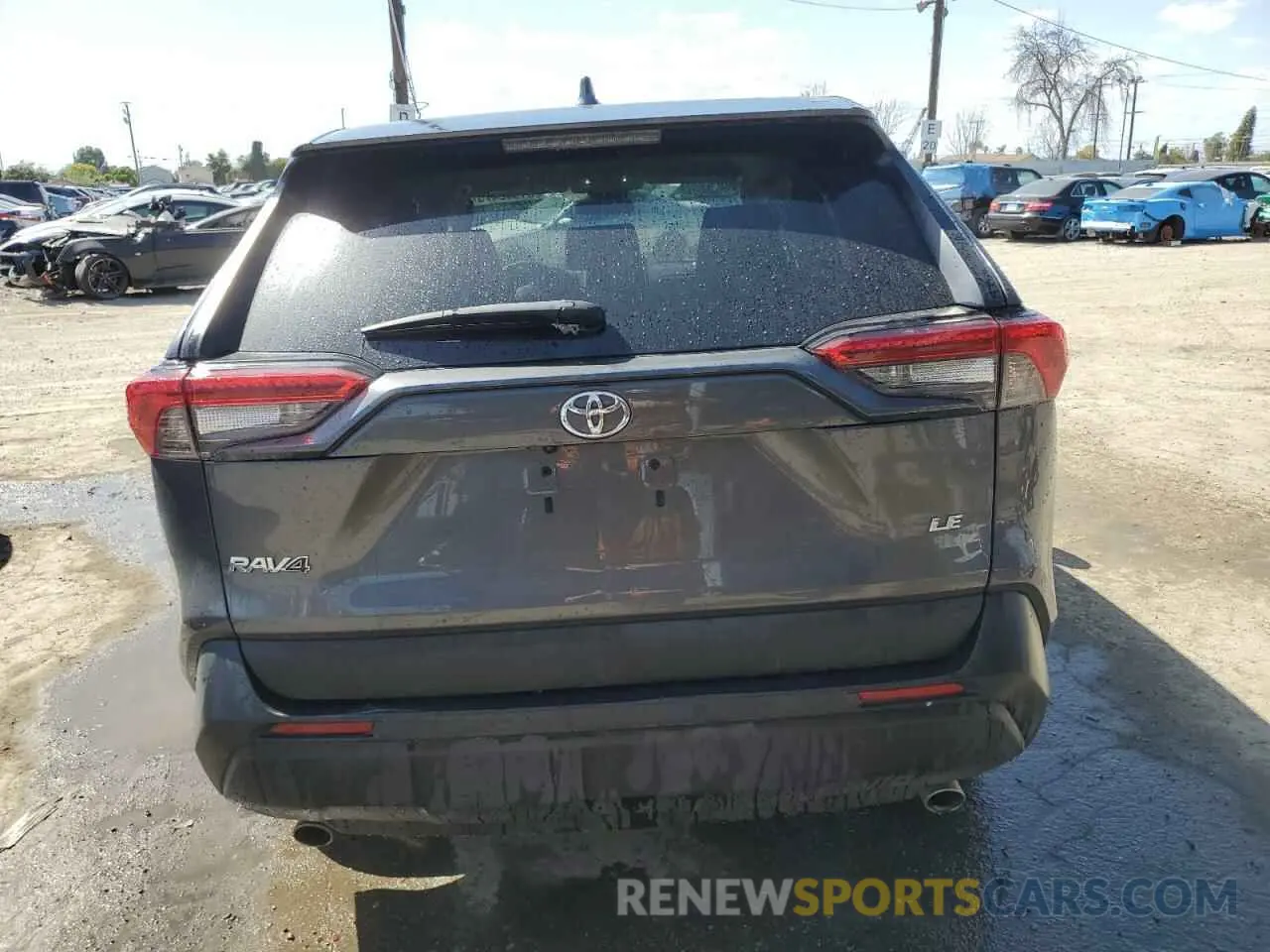 6 Photograph of a damaged car 2T3H1RFVXPW269278 TOYOTA RAV4 2023