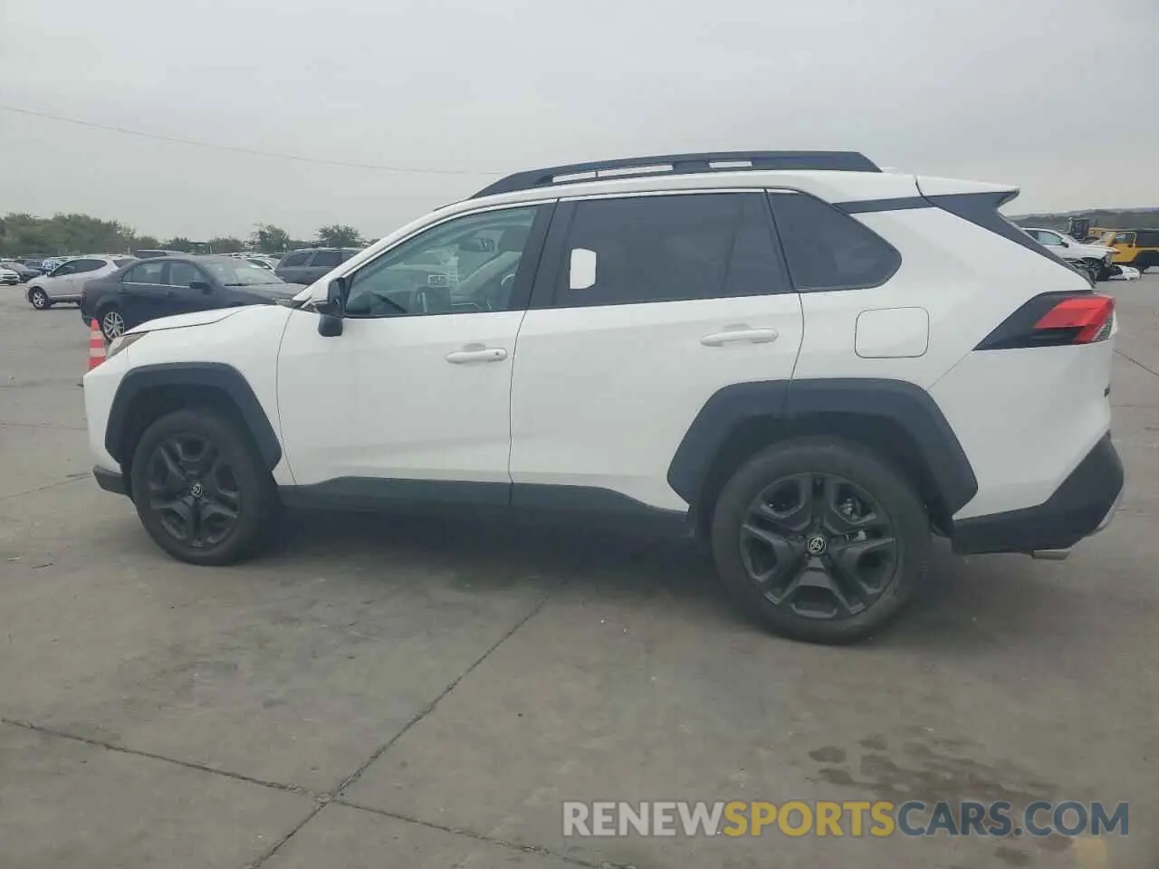 2 Photograph of a damaged car 2T3J1RFV3PW363942 TOYOTA RAV4 2023