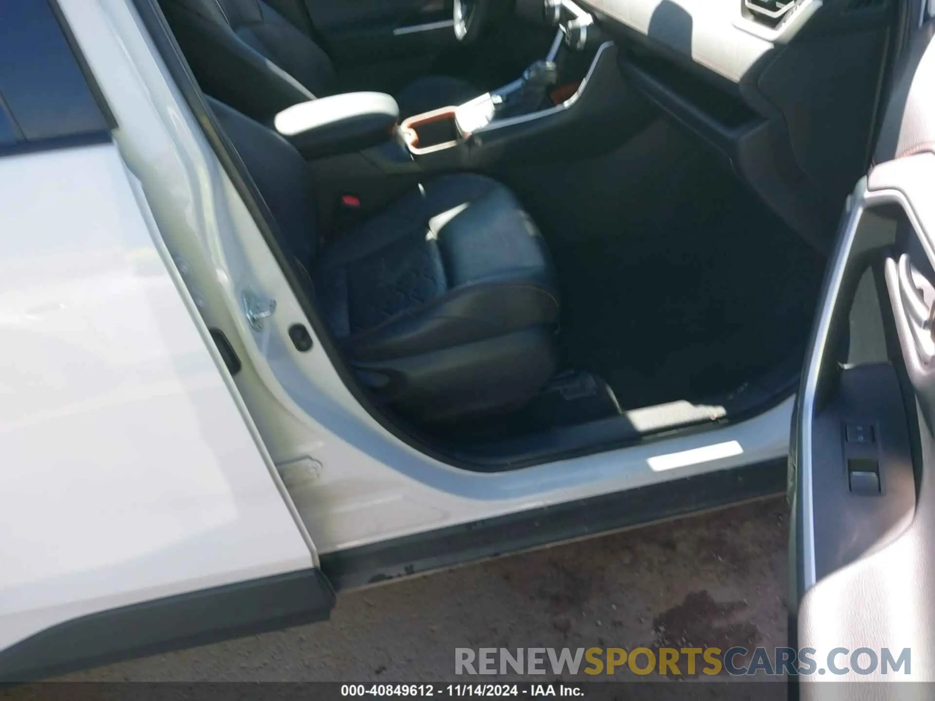 5 Photograph of a damaged car 2T3J1RFV6PW371520 TOYOTA RAV4 2023