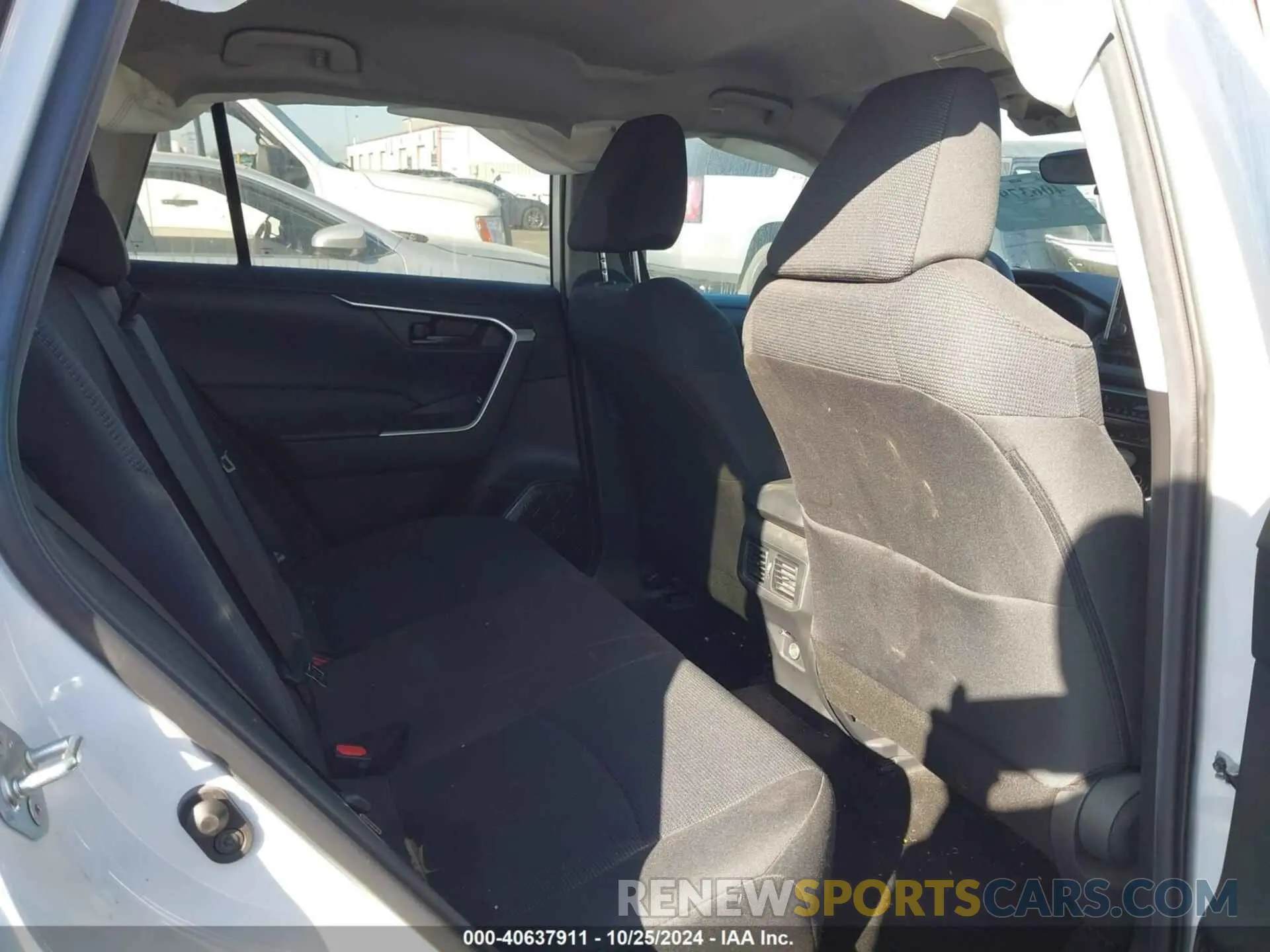 8 Фотография поврежденного автомобиля 2T3K1RFV0PW259235 TOYOTA RAV4 2023