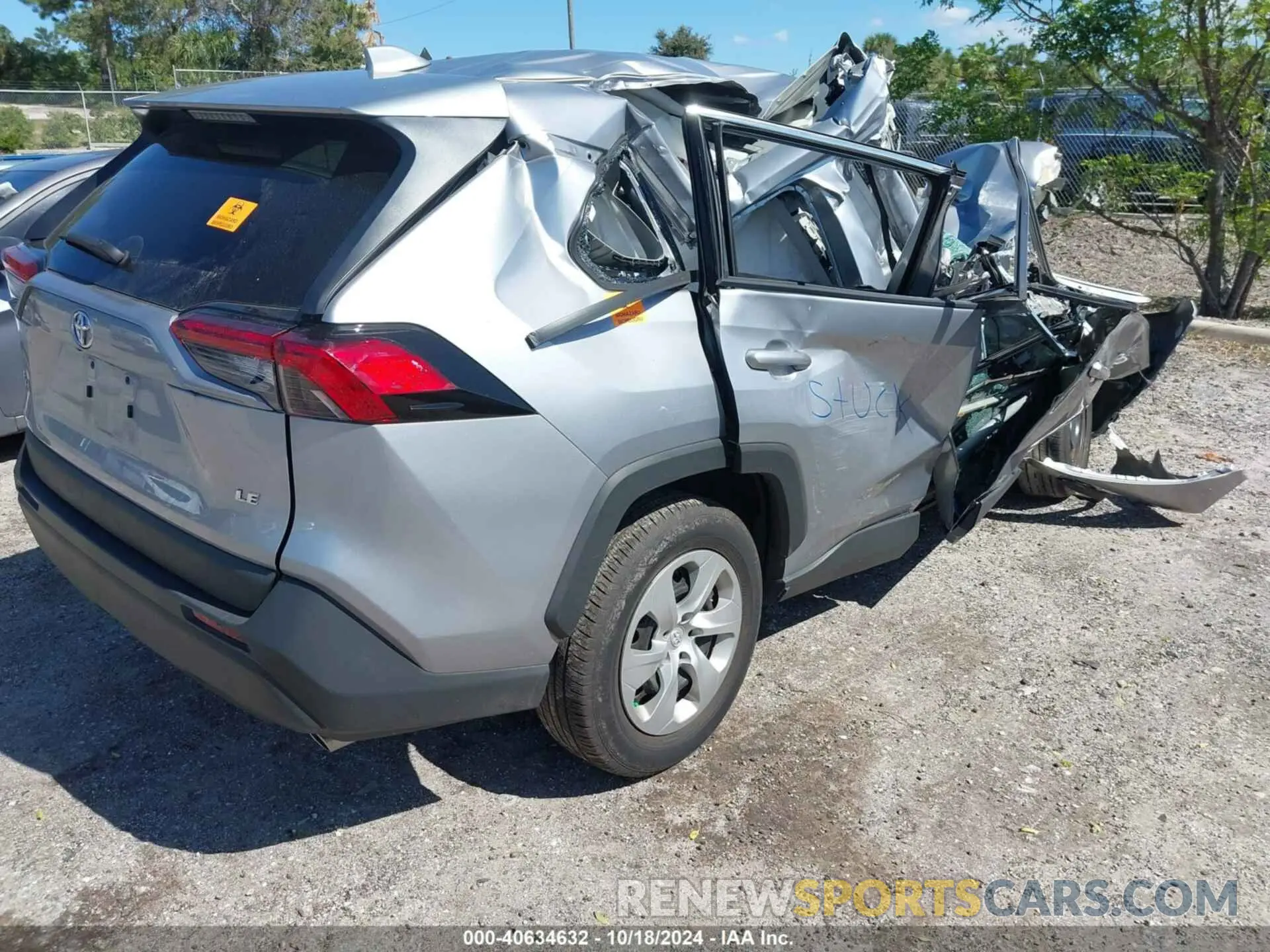 4 Фотография поврежденного автомобиля 2T3K1RFV1PC230165 TOYOTA RAV4 2023