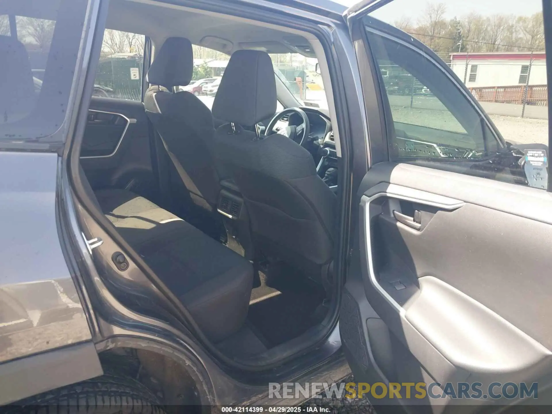 8 Photograph of a damaged car 2T3K1RFV3PC229485 TOYOTA RAV4 2023