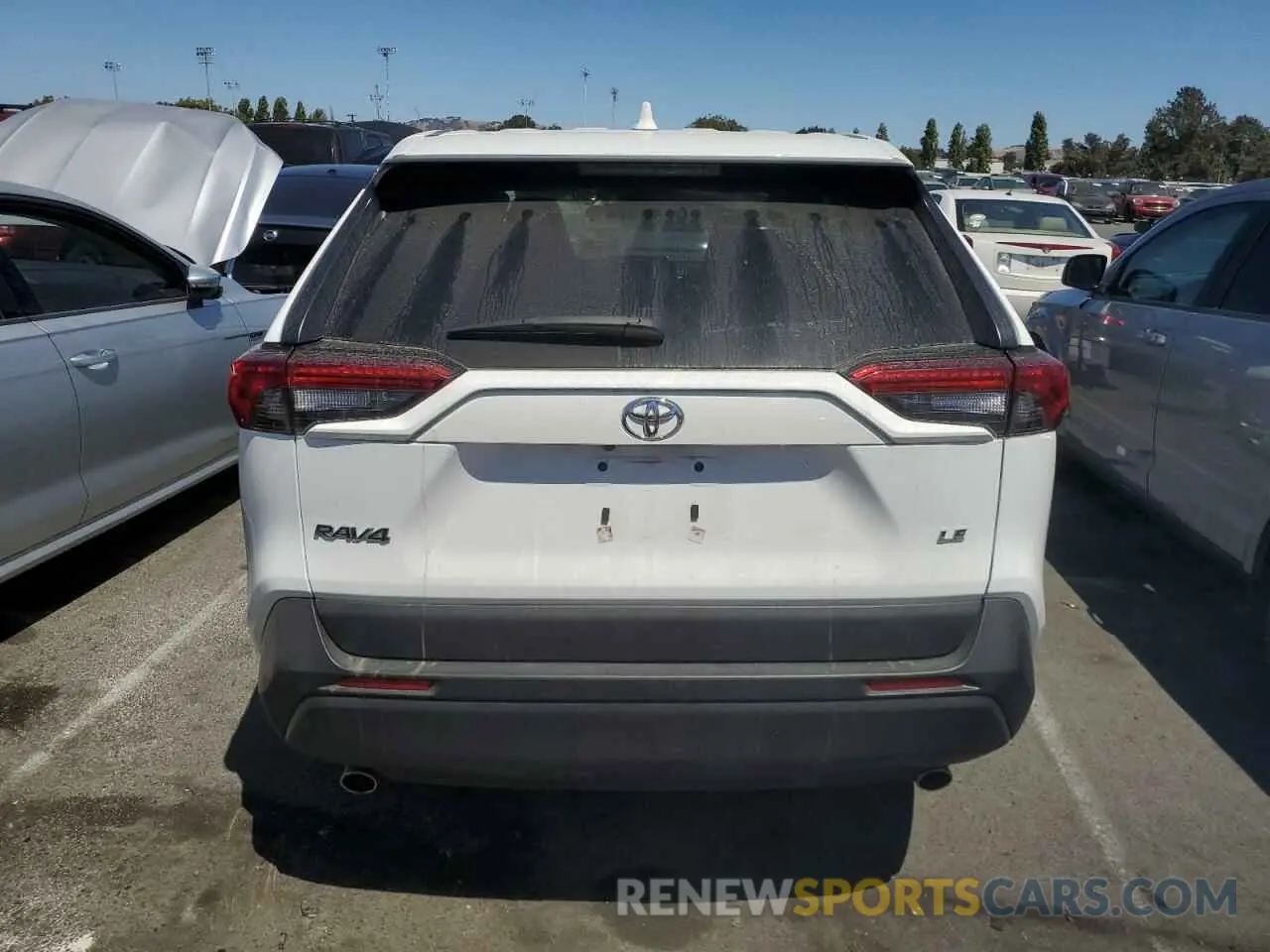 6 Photograph of a damaged car 2T3K1RFV6PC240318 TOYOTA RAV4 2023