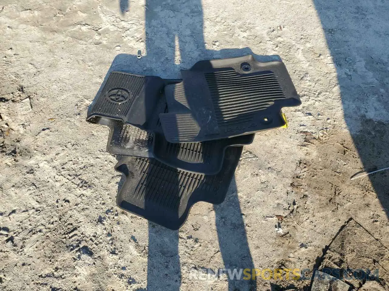 15 Фотография поврежденного автомобиля 2T3K1RFV8PC232074 TOYOTA RAV4 2023