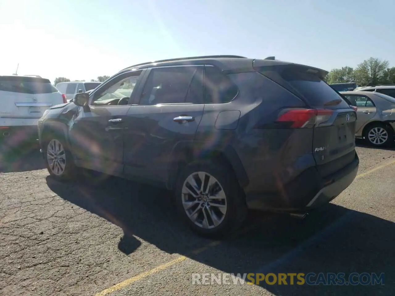 2 Фотография поврежденного автомобиля 2T3N1RFV4PC324392 TOYOTA RAV4 2023