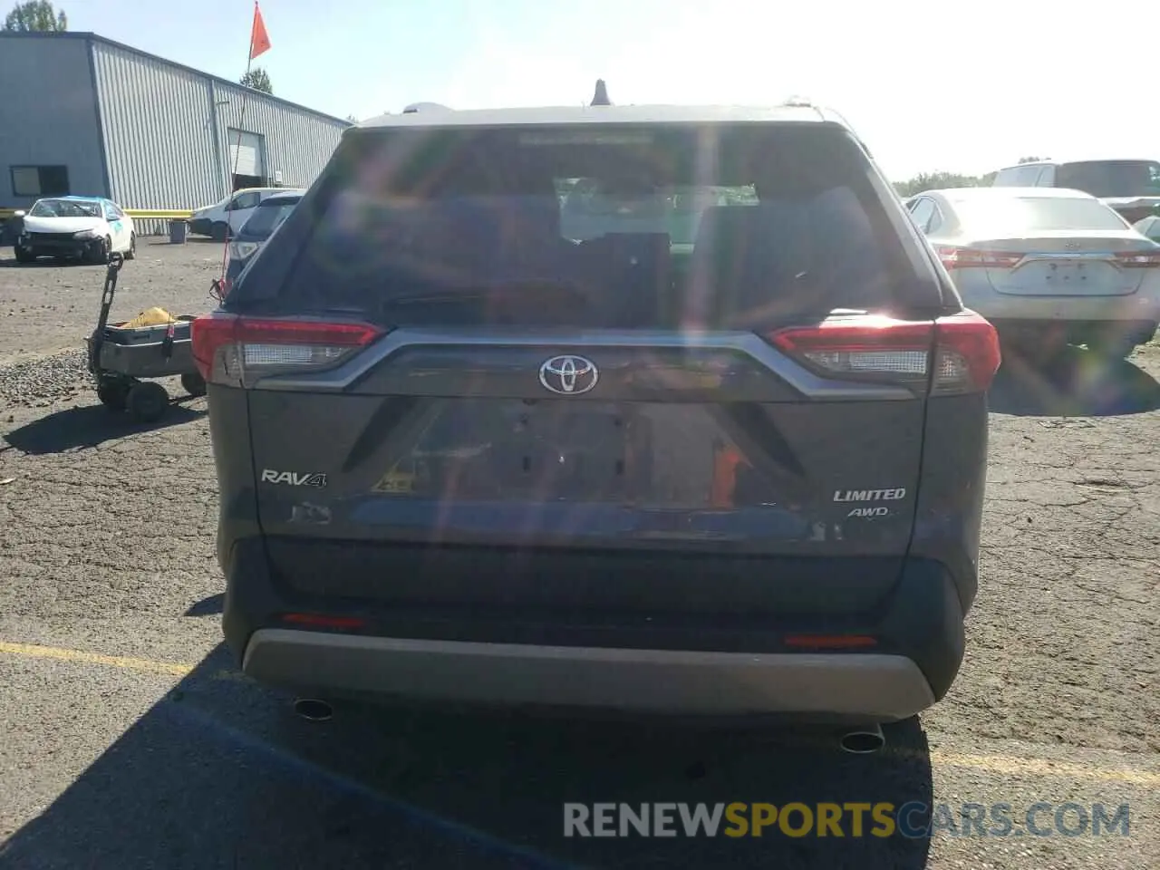 6 Фотография поврежденного автомобиля 2T3N1RFV4PC324392 TOYOTA RAV4 2023