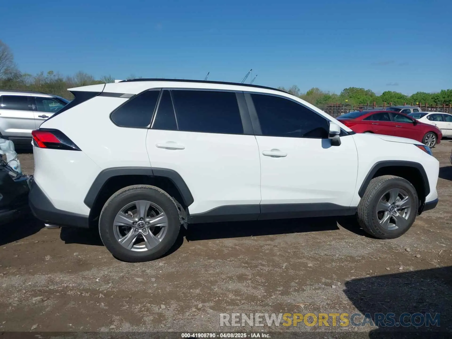 13 Фотография поврежденного автомобиля 2T3P1RFV0PC327363 TOYOTA RAV4 2023