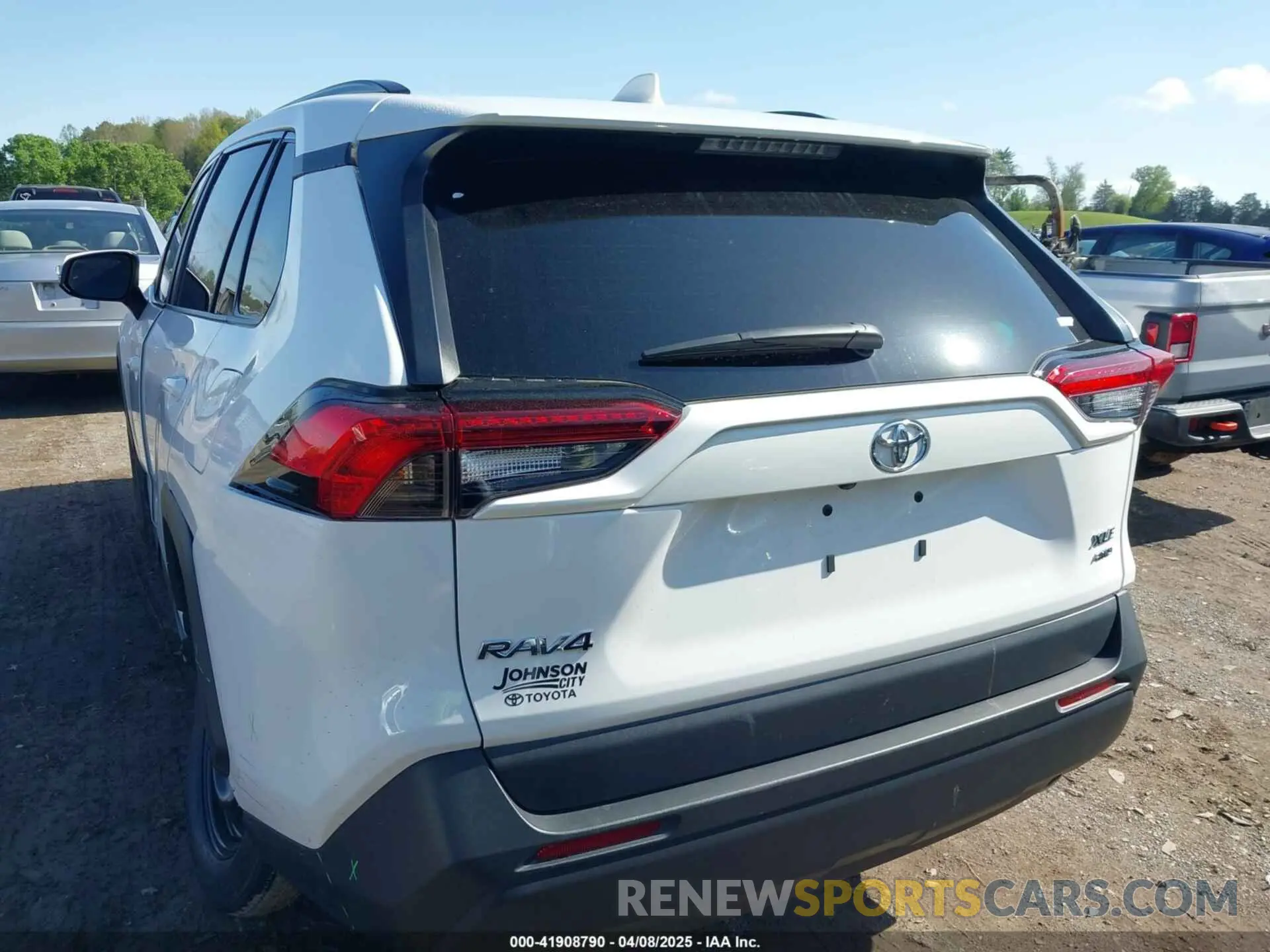 16 Фотография поврежденного автомобиля 2T3P1RFV0PC327363 TOYOTA RAV4 2023