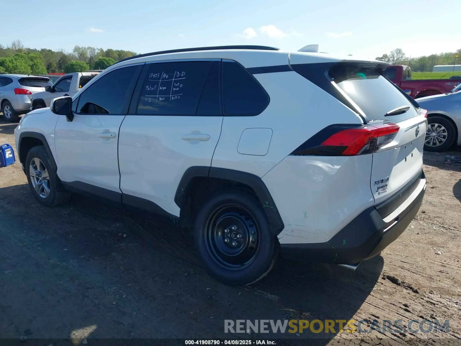 3 Фотография поврежденного автомобиля 2T3P1RFV0PC327363 TOYOTA RAV4 2023