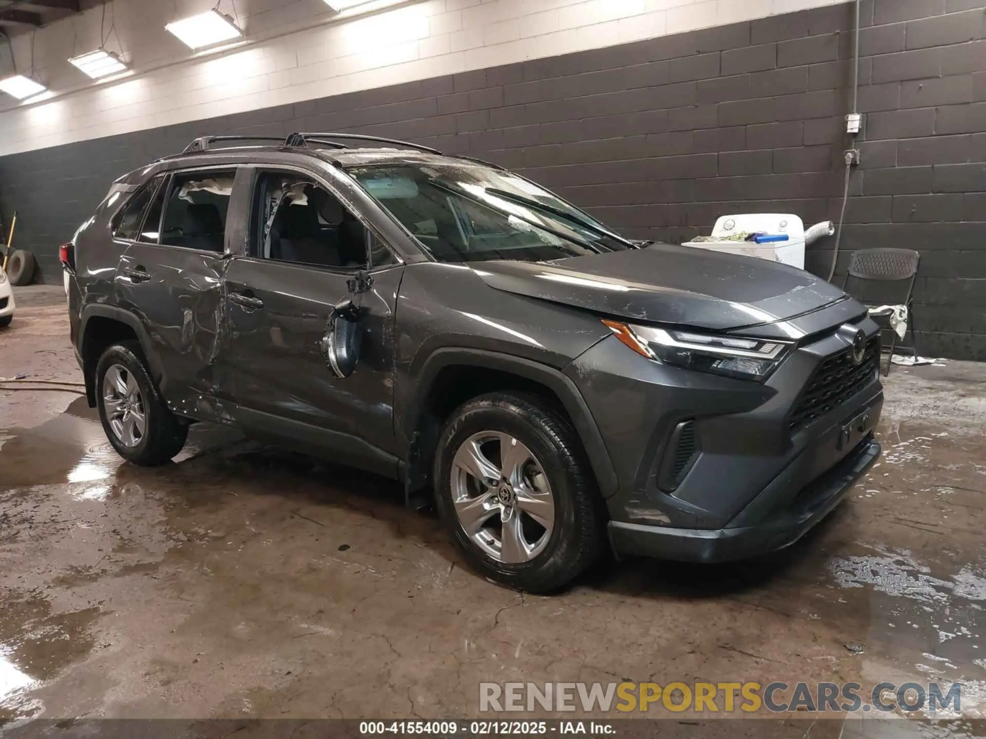 1 Photograph of a damaged car 2T3P1RFV0PC346821 TOYOTA RAV4 2023