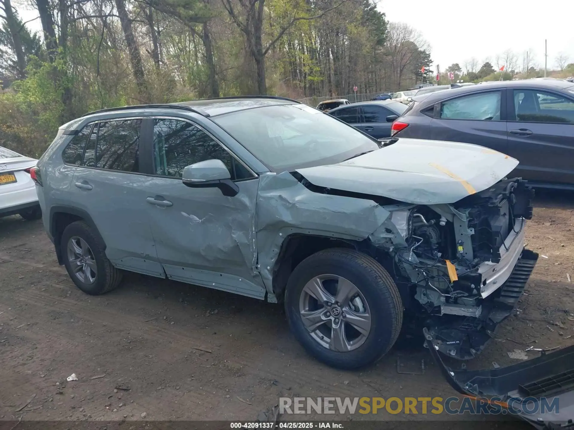 13 Photograph of a damaged car 2T3P1RFV0PW405848 TOYOTA RAV4 2023