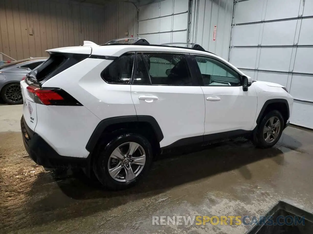 3 Фотография поврежденного автомобиля 2T3P1RFV1PC347198 TOYOTA RAV4 2023