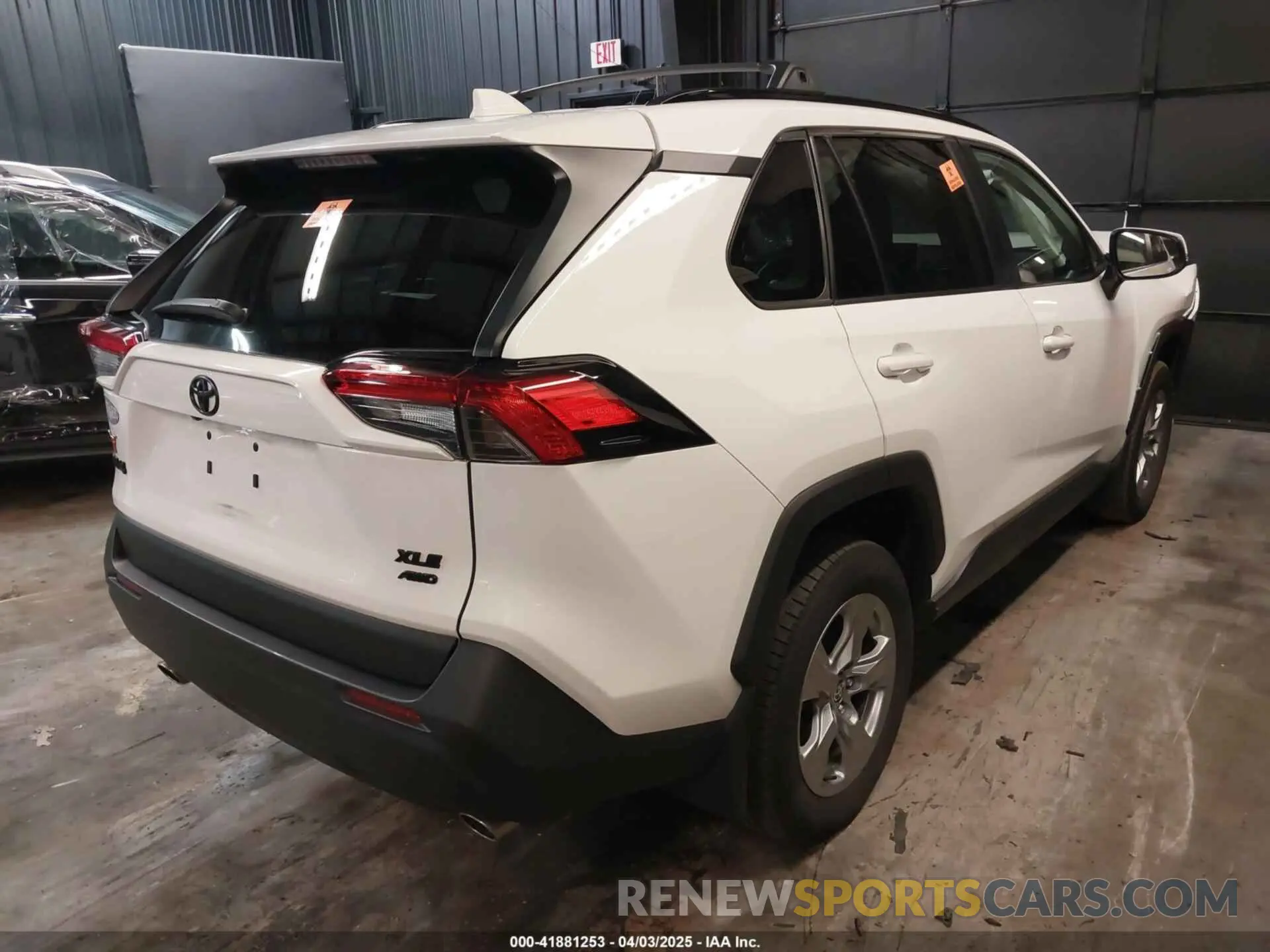 4 Photograph of a damaged car 2T3P1RFV2PC327316 TOYOTA RAV4 2023