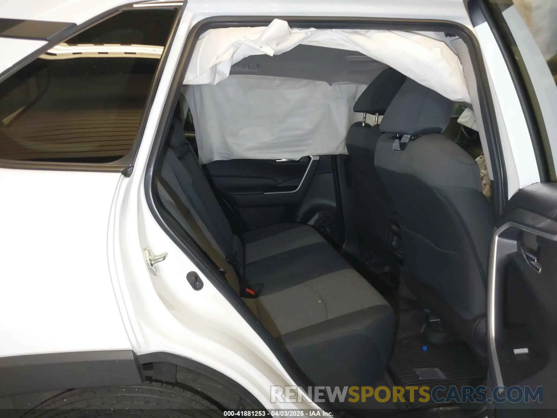 8 Photograph of a damaged car 2T3P1RFV2PC327316 TOYOTA RAV4 2023