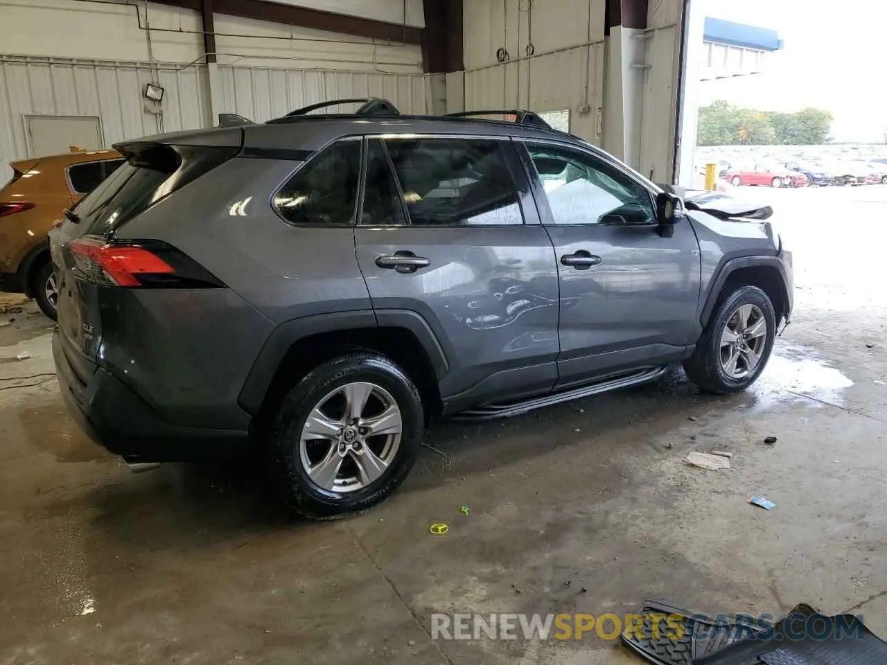 3 Photograph of a damaged car 2T3P1RFV3PW334306 TOYOTA RAV4 2023
