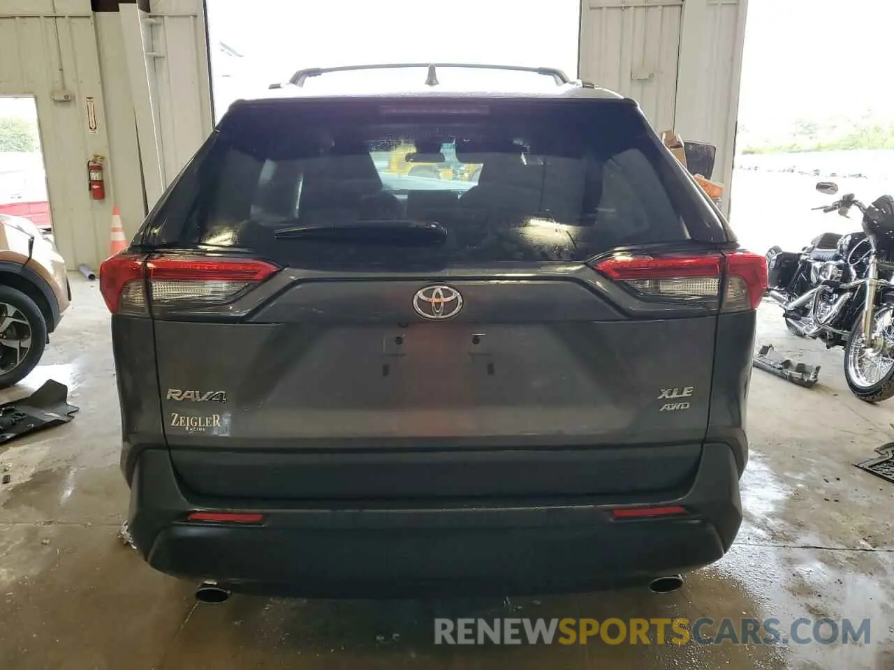 6 Photograph of a damaged car 2T3P1RFV3PW334306 TOYOTA RAV4 2023