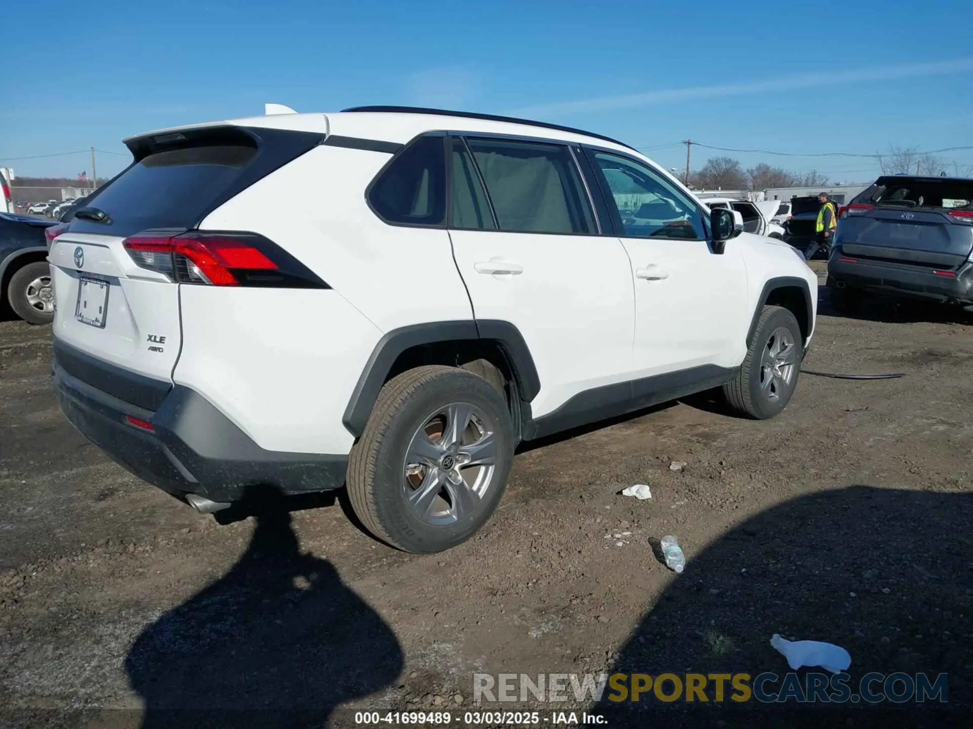 4 Photograph of a damaged car 2T3P1RFV6PC380620 TOYOTA RAV4 2023