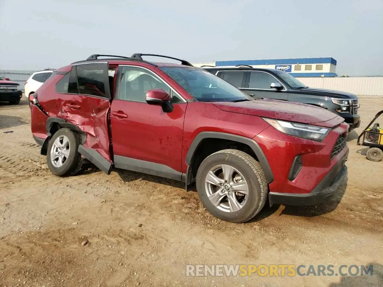 4 Photograph of a damaged car 2T3P1RFV6PW370183 TOYOTA RAV4 2023
