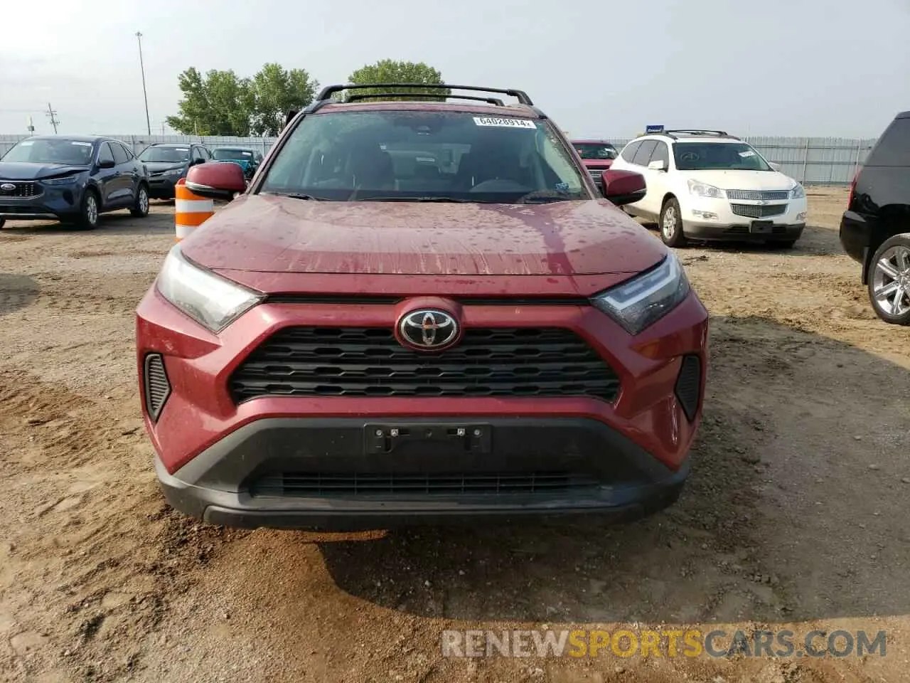 5 Photograph of a damaged car 2T3P1RFV6PW370183 TOYOTA RAV4 2023