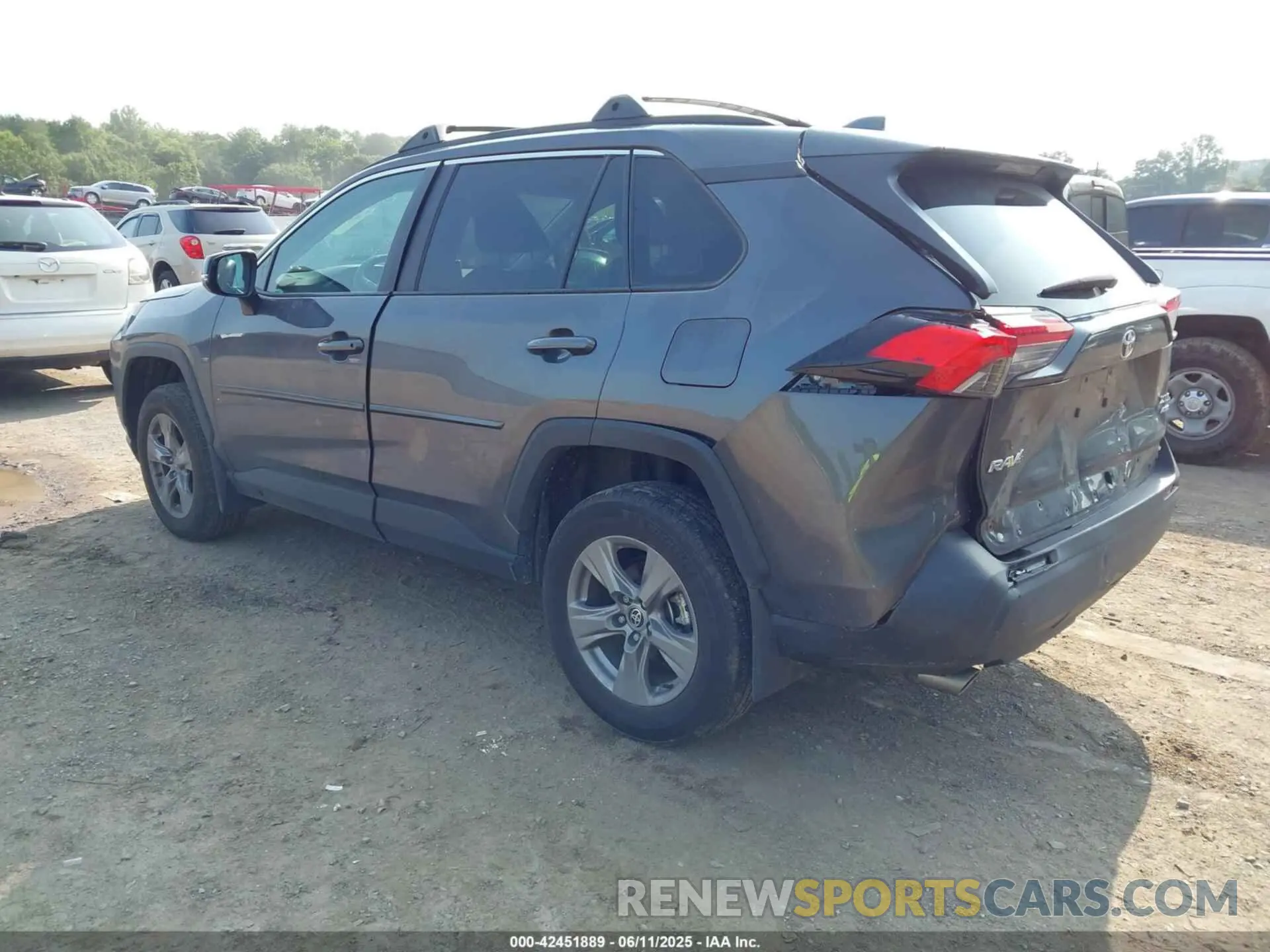 3 Фотография поврежденного автомобиля 2T3P1RFV6PW399716 TOYOTA RAV4 2023