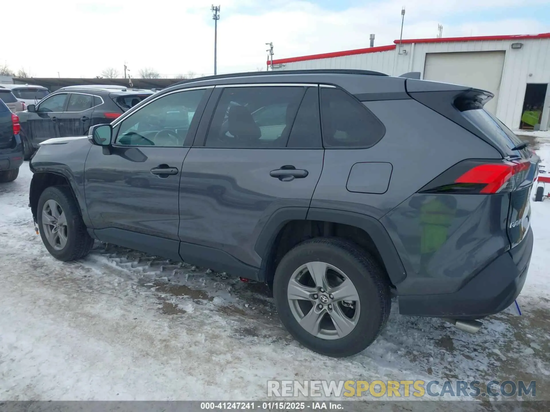 15 Photograph of a damaged car 2T3P1RFV7PC356004 TOYOTA RAV4 2023
