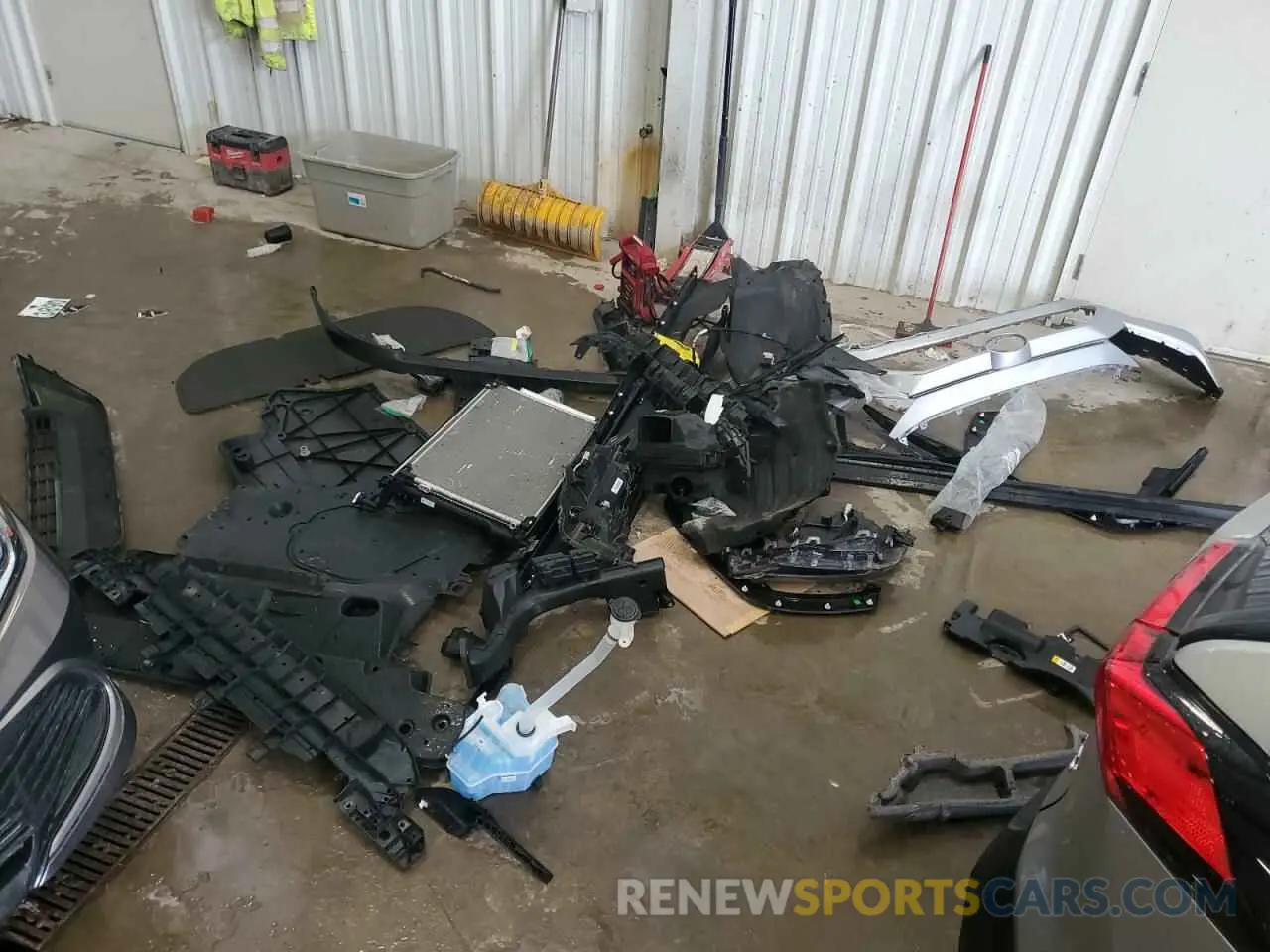 13 Фотография поврежденного автомобиля 2T3P1RFV7PW395836 TOYOTA RAV4 2023