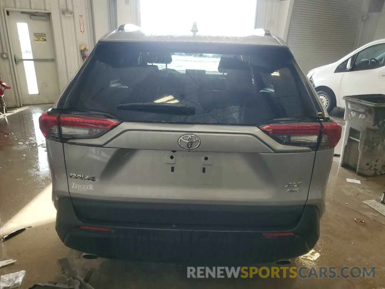 6 Фотография поврежденного автомобиля 2T3P1RFV7PW395836 TOYOTA RAV4 2023