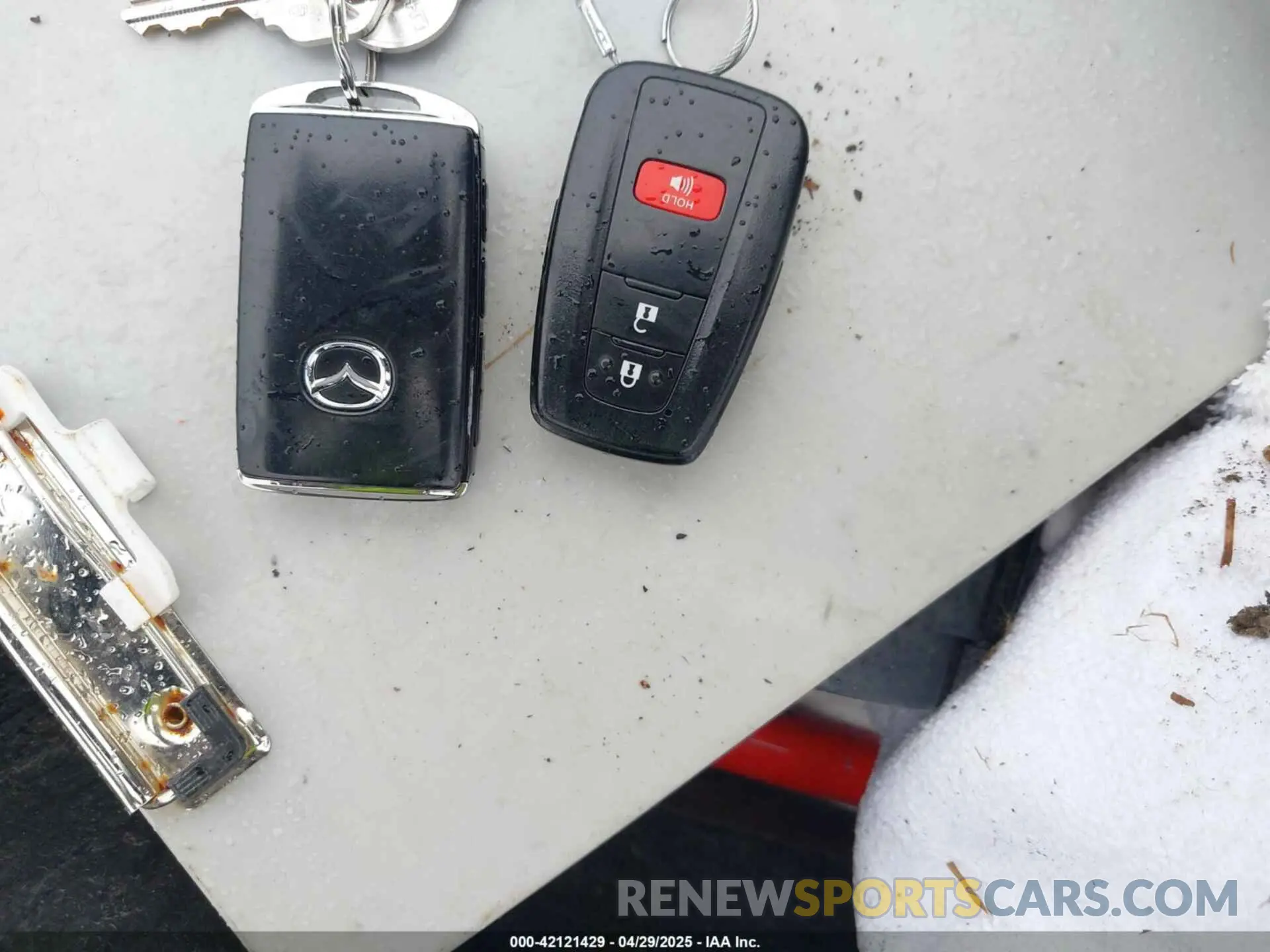 11 Фотография поврежденного автомобиля 2T3P1RFV8PW345799 TOYOTA RAV4 2023