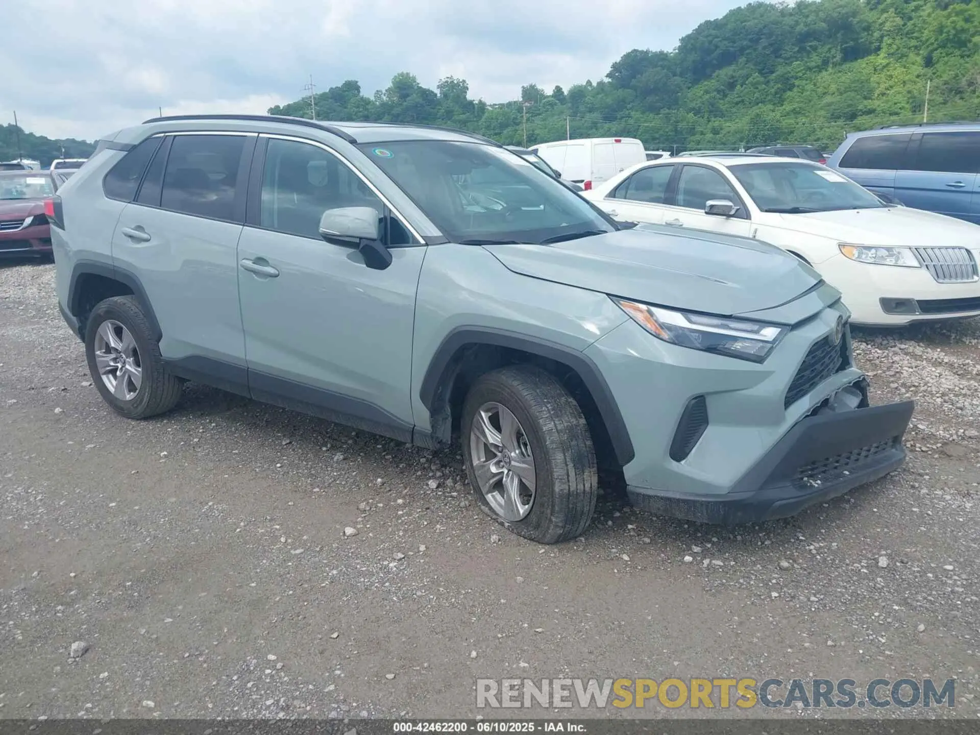 1 Photograph of a damaged car 2T3P1RFV8PW353465 TOYOTA RAV4 2023