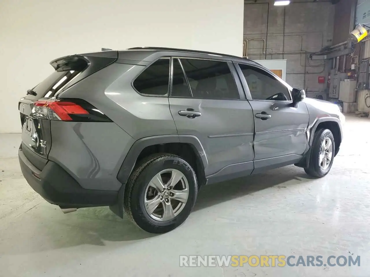 3 Фотография поврежденного автомобиля 2T3P1RFV9PC338278 TOYOTA RAV4 2023