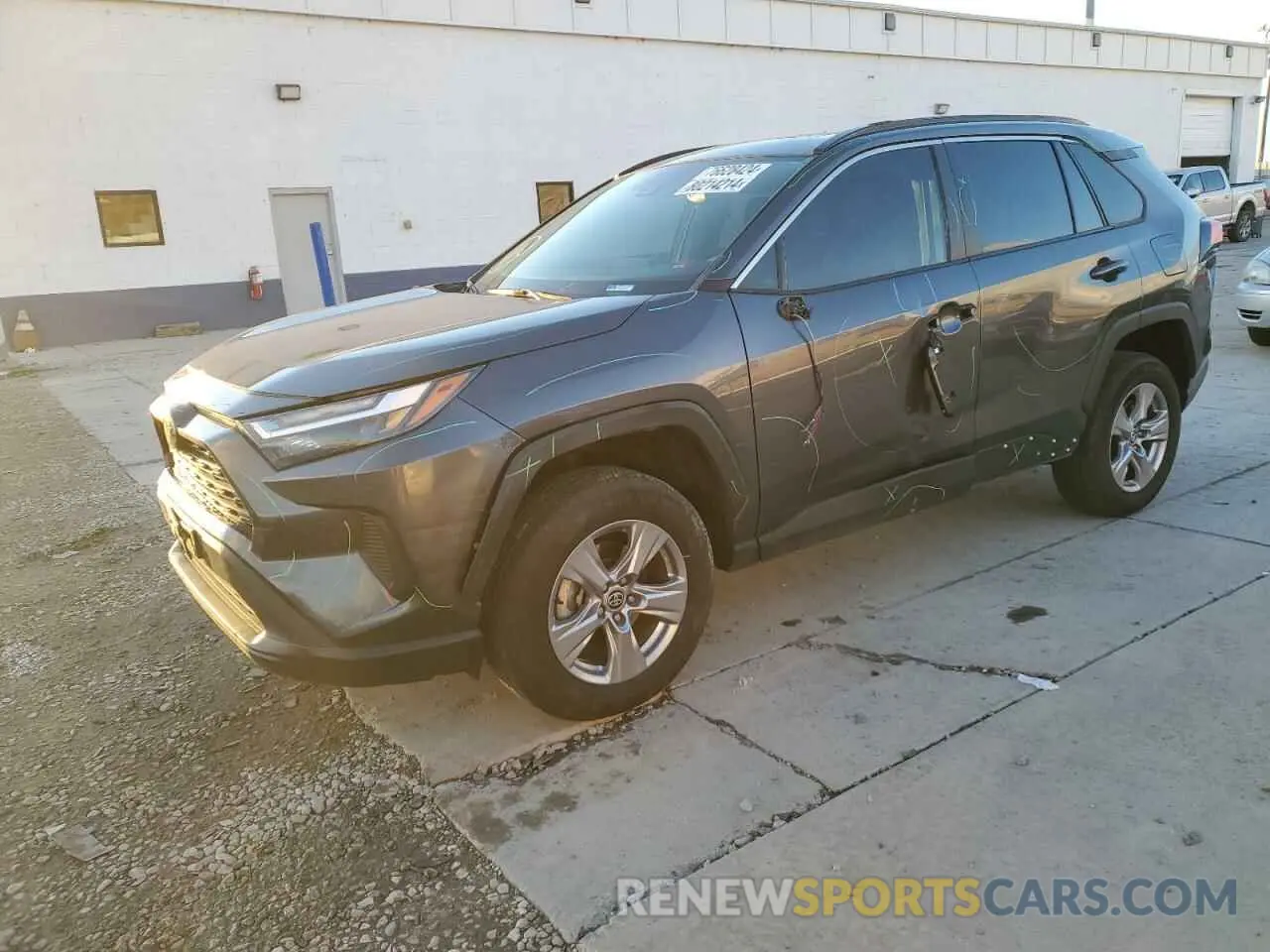 1 Фотография поврежденного автомобиля 2T3P1RFV9PC364427 TOYOTA RAV4 2023