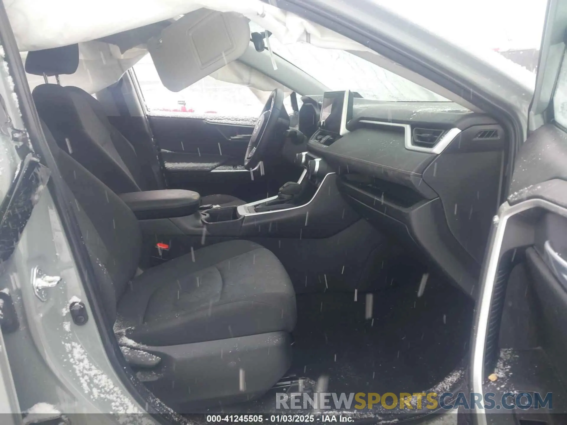 5 Photograph of a damaged car 2T3P1RFVXPW401788 TOYOTA RAV4 2023
