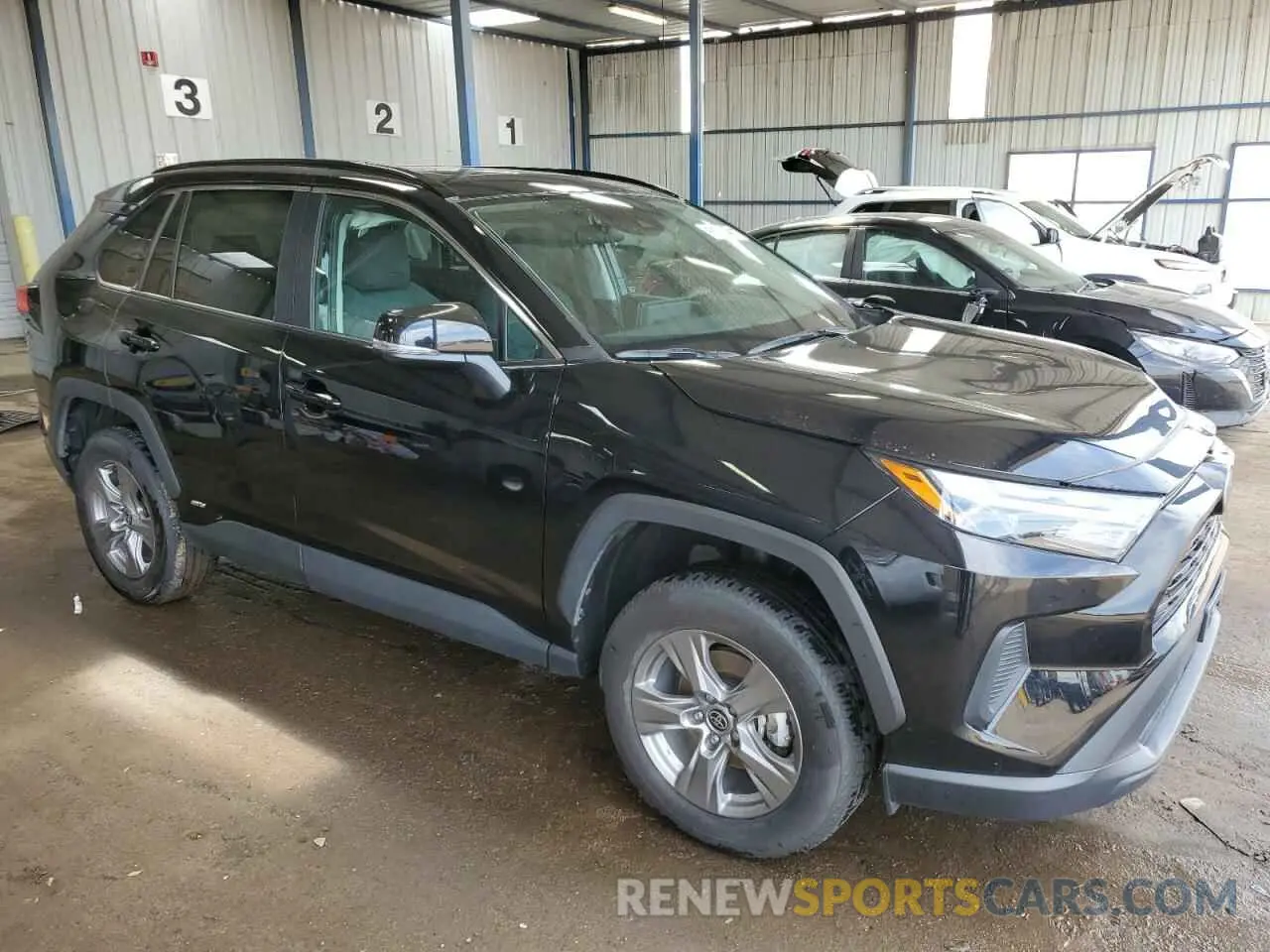 4 Photograph of a damaged car 2T3RWRFV3PW183316 TOYOTA RAV4 2023