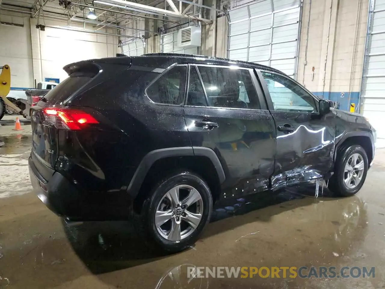3 Фотография поврежденного автомобиля 2T3W1RFV0PW248771 TOYOTA RAV4 2023