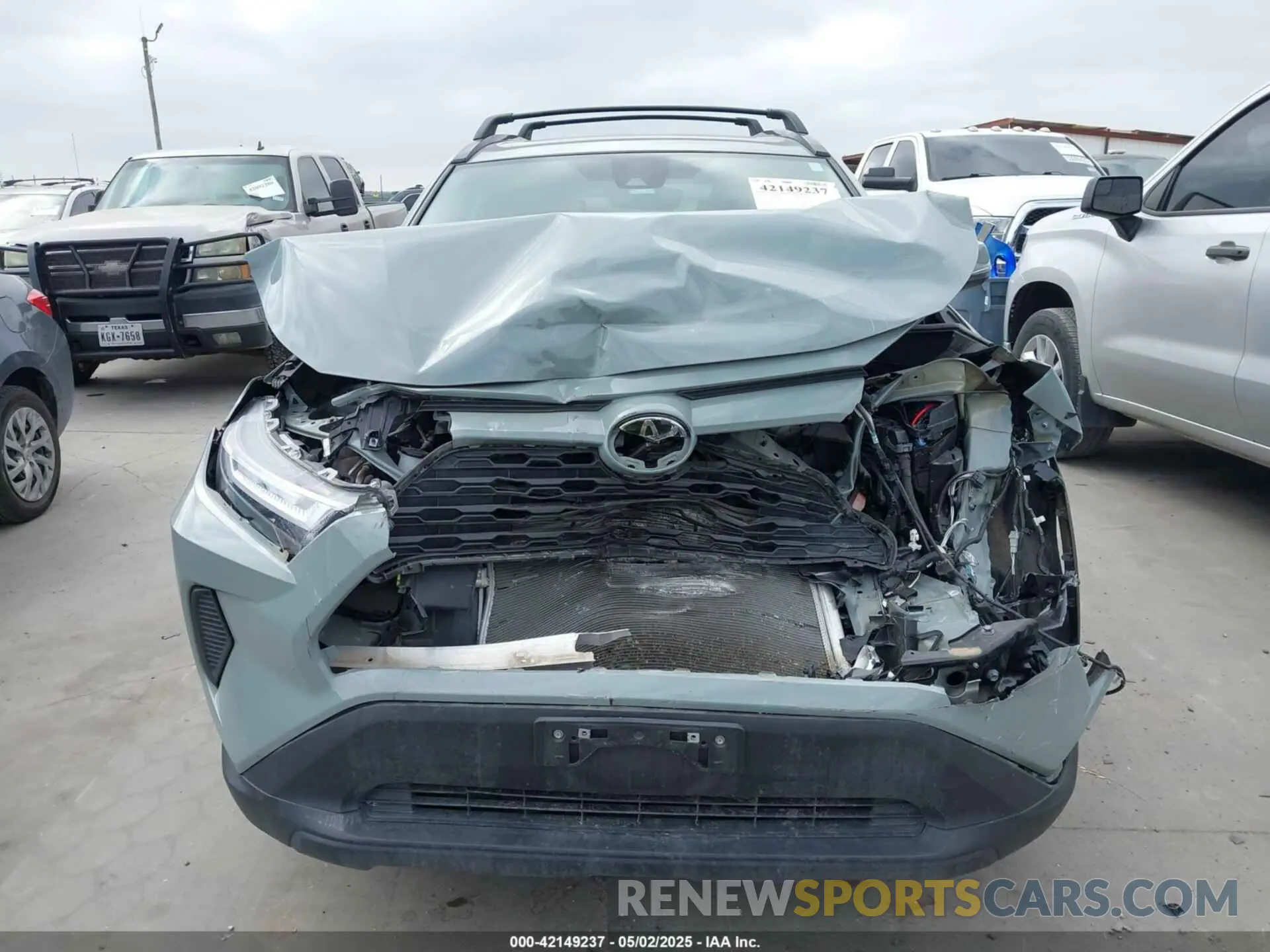 12 Photograph of a damaged car 2T3W1RFV0PW292575 TOYOTA RAV4 2023