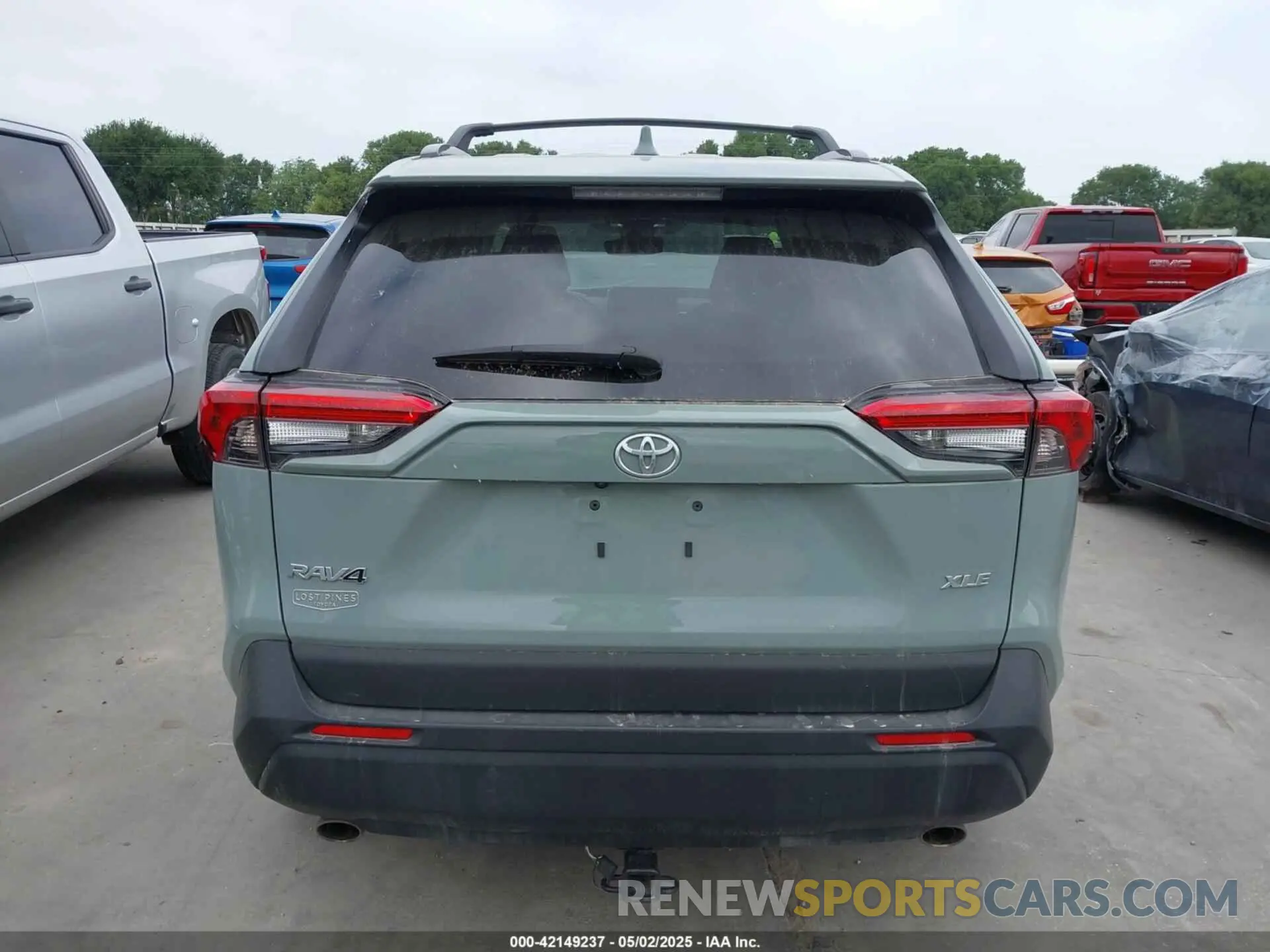 16 Photograph of a damaged car 2T3W1RFV0PW292575 TOYOTA RAV4 2023