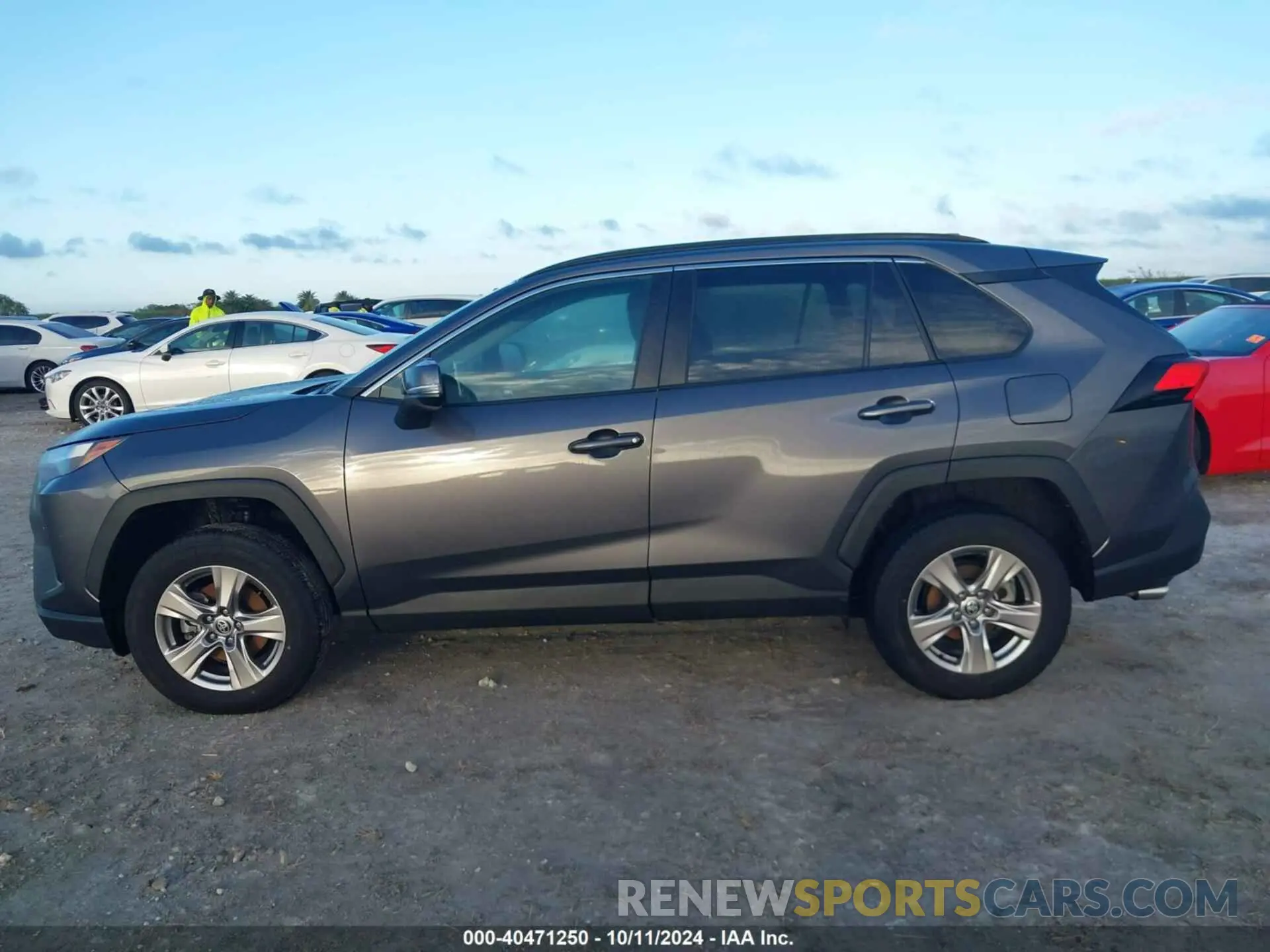 14 Photograph of a damaged car 2T3W1RFV1PC223976 TOYOTA RAV4 2023