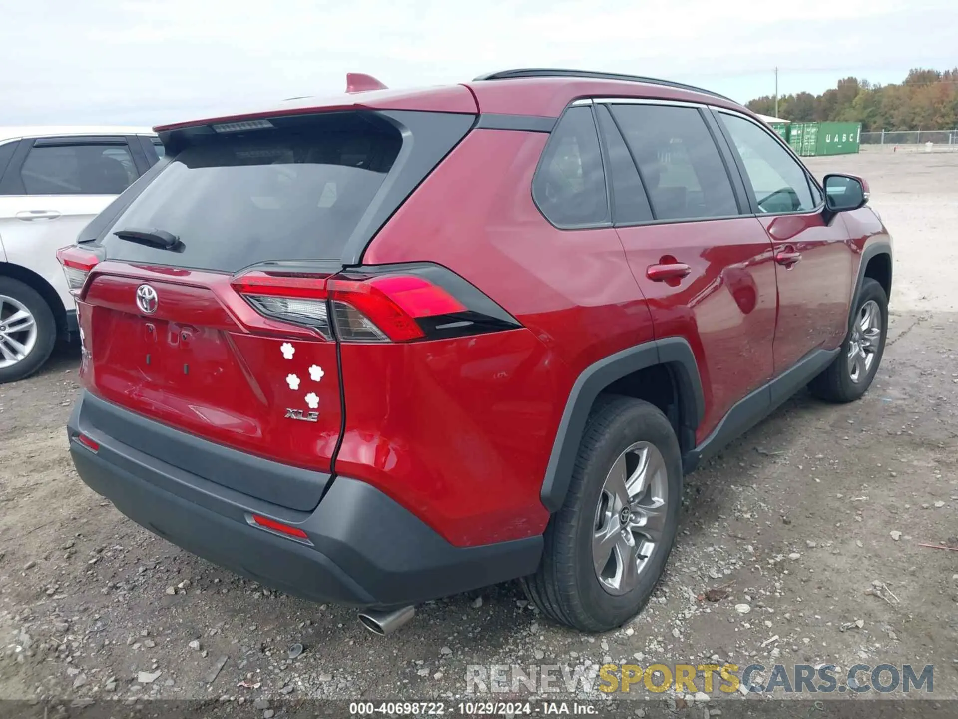 4 Photograph of a damaged car 2T3W1RFV1PW283884 TOYOTA RAV4 2023