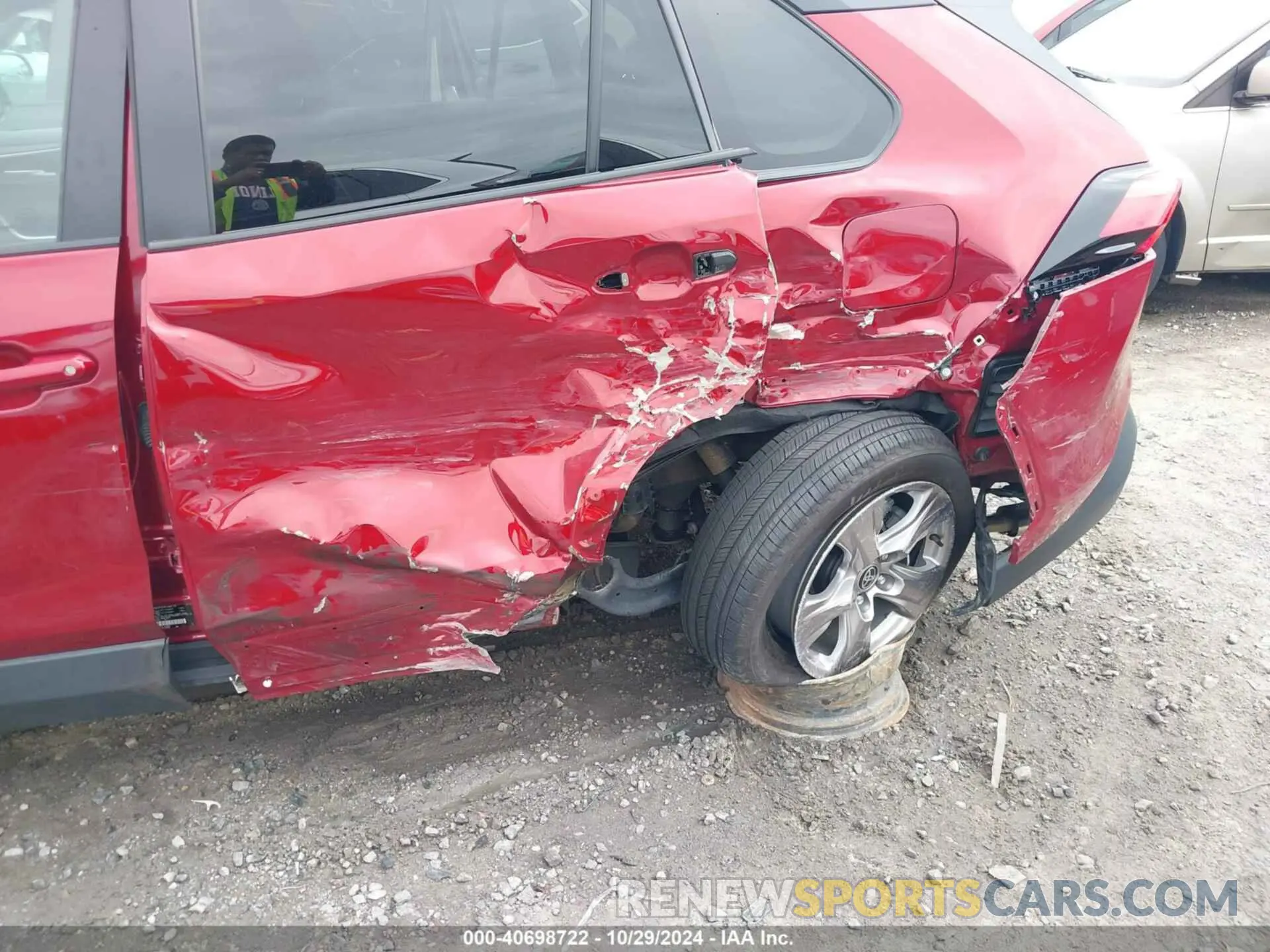 6 Photograph of a damaged car 2T3W1RFV1PW283884 TOYOTA RAV4 2023