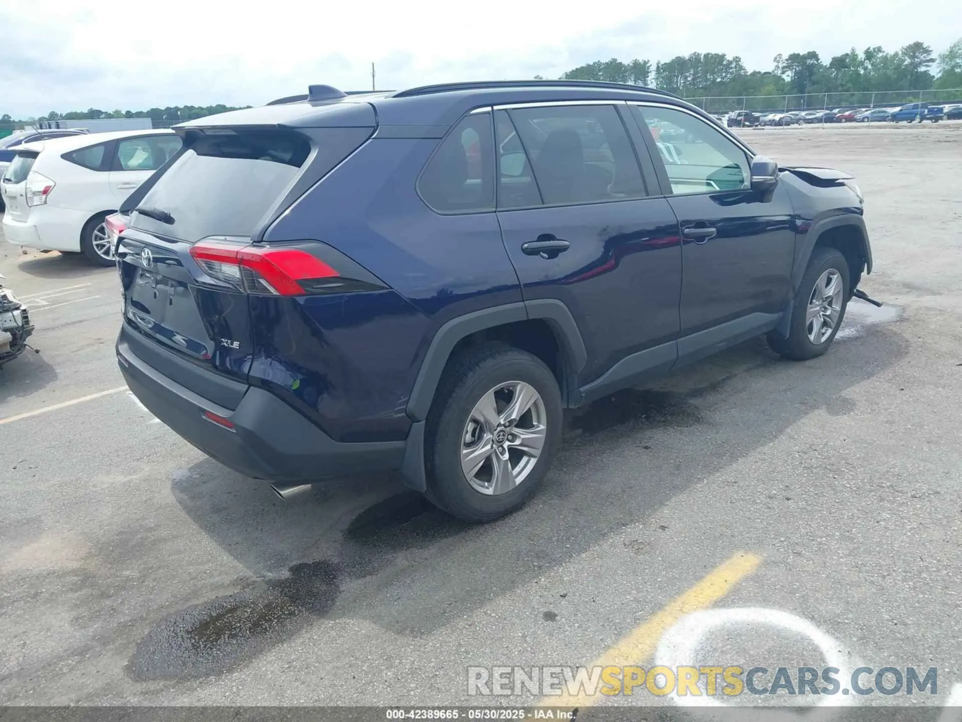 4 Photograph of a damaged car 2T3W1RFV2PW266527 TOYOTA RAV4 2023