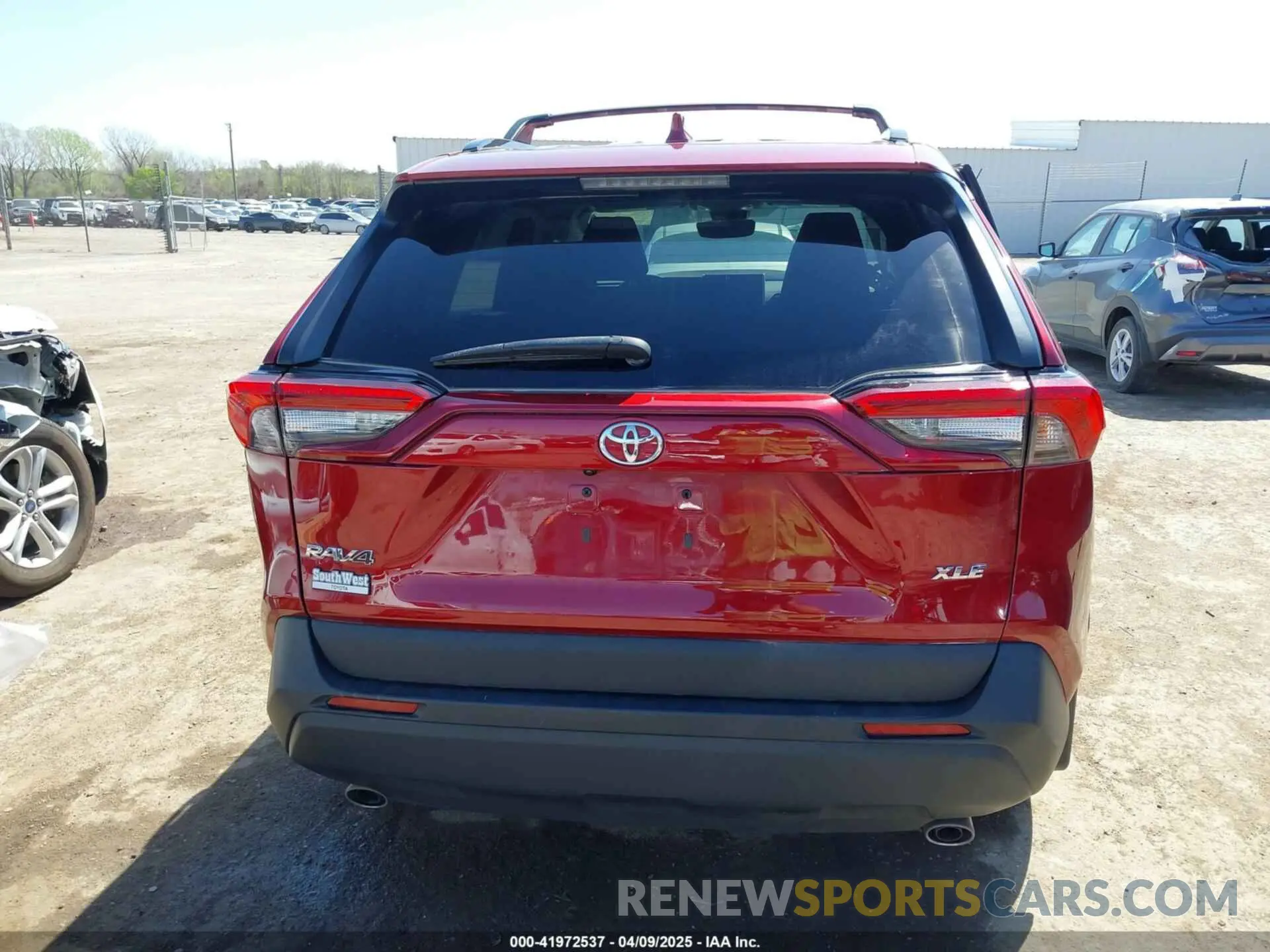 17 Photograph of a damaged car 2T3W1RFV3PW242172 TOYOTA RAV4 2023
