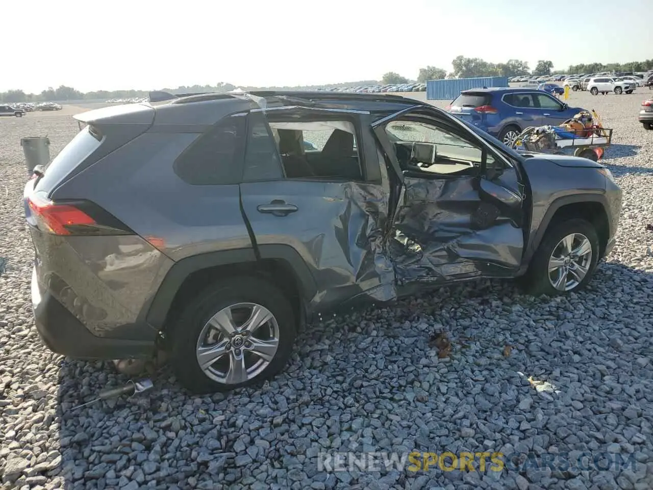 3 Фотография поврежденного автомобиля 2T3W1RFV4PW262706 TOYOTA RAV4 2023