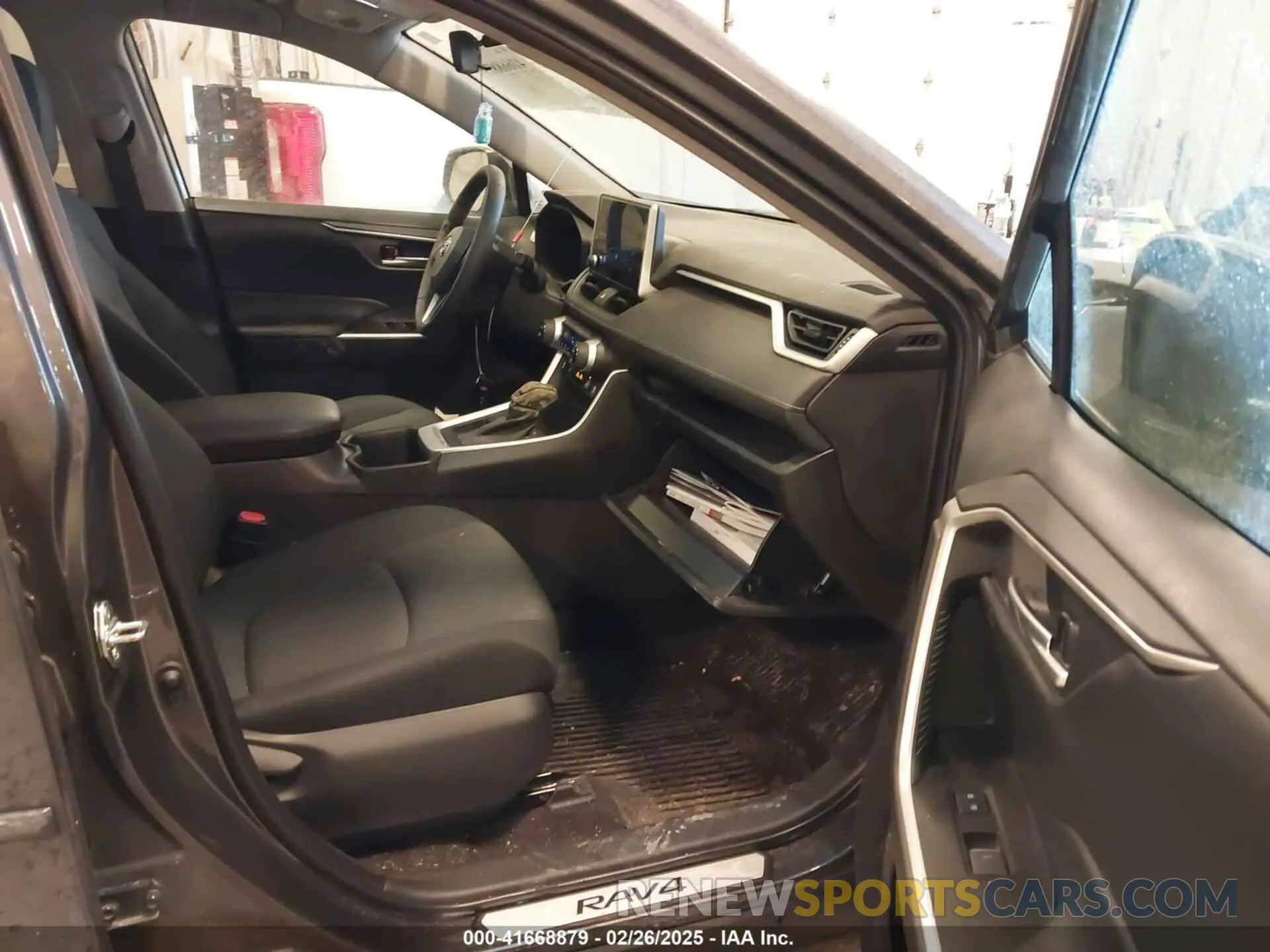 5 Фотография поврежденного автомобиля 2T3W1RFV4PW295950 TOYOTA RAV4 2023