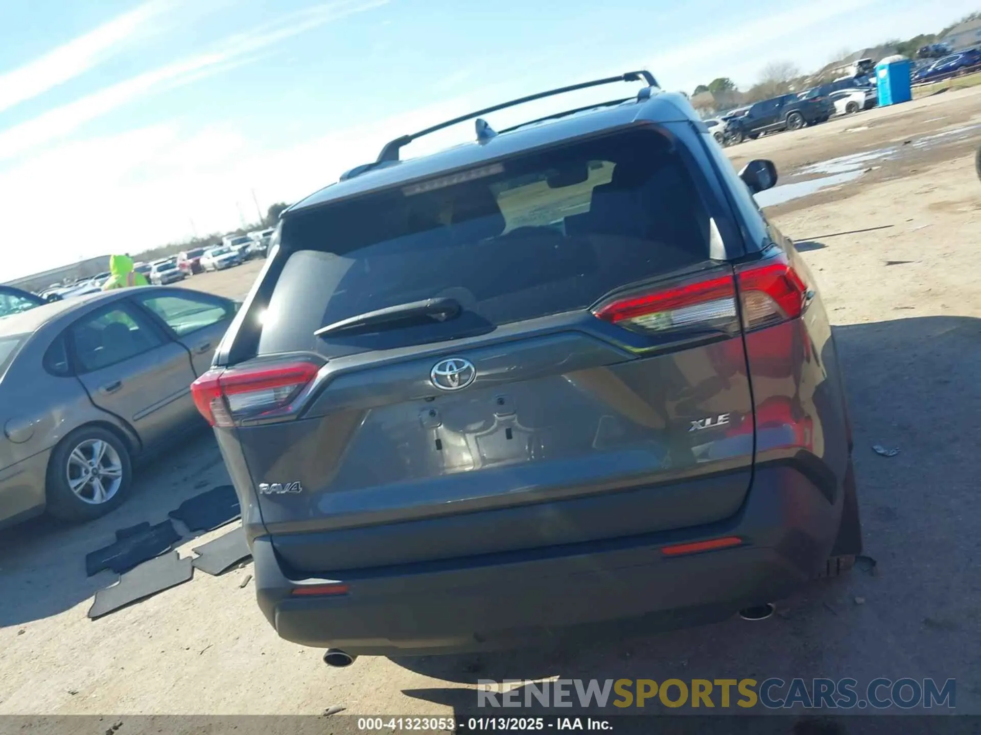 16 Photograph of a damaged car 2T3W1RFV5PC229635 TOYOTA RAV4 2023