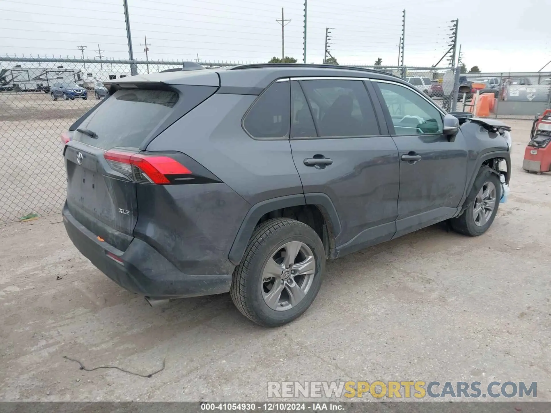 4 Photograph of a damaged car 2T3W1RFV5PW286433 TOYOTA RAV4 2023