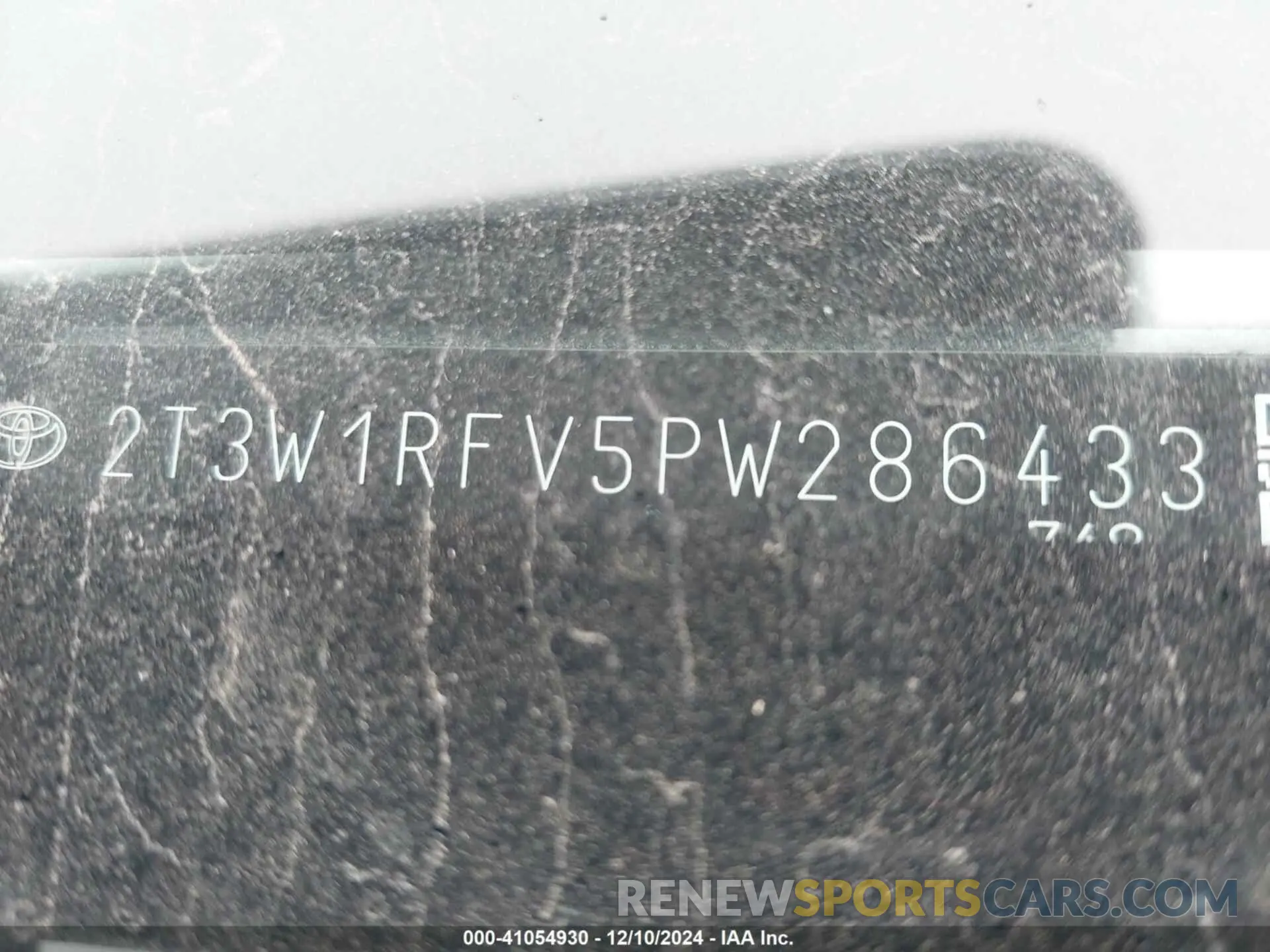 9 Photograph of a damaged car 2T3W1RFV5PW286433 TOYOTA RAV4 2023